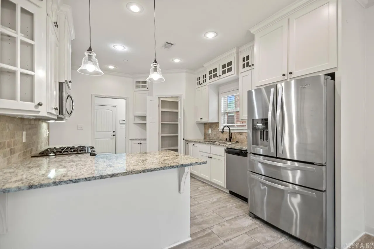 Property at 1272  Turnberry - Image 14