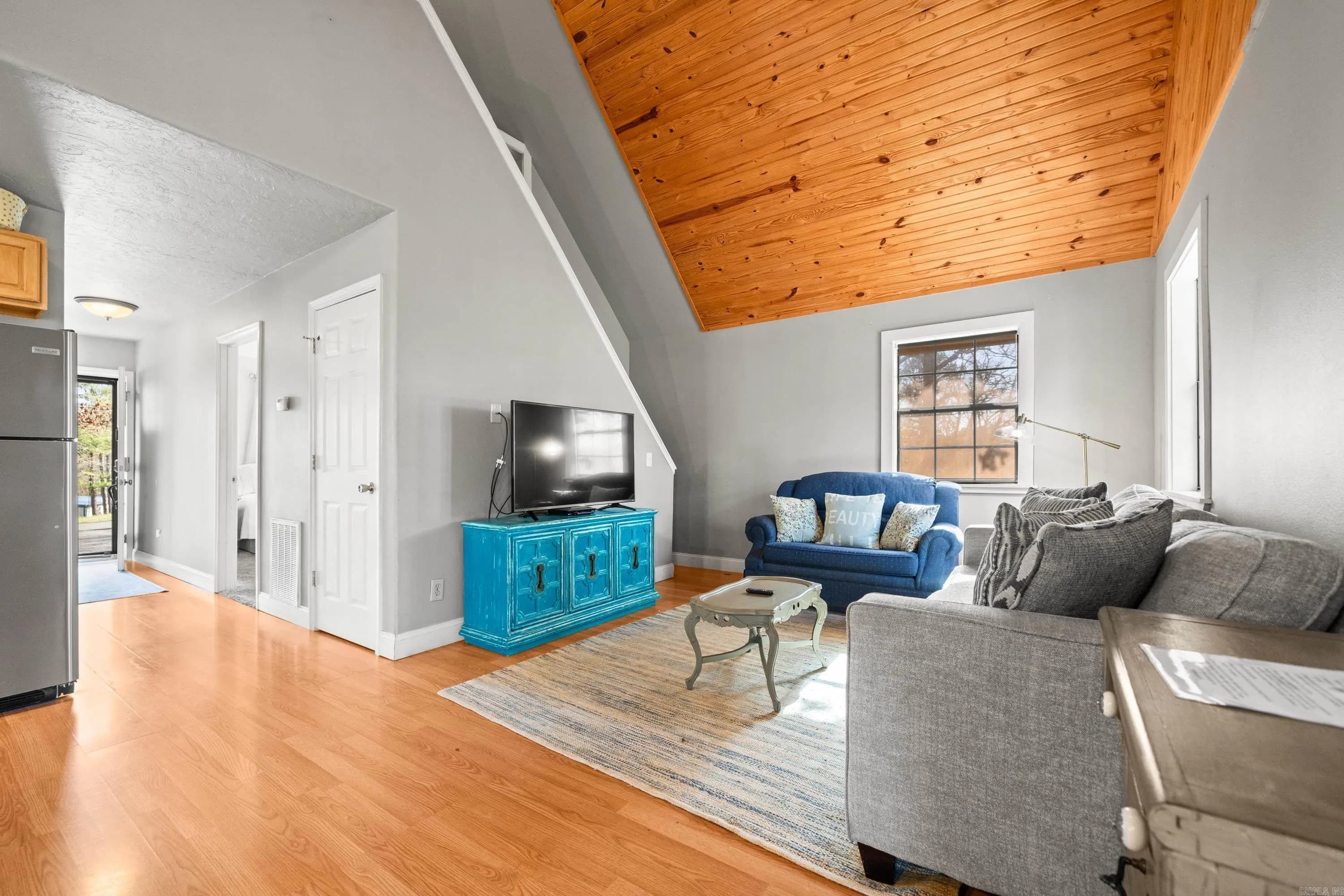 Property at 112  Lorraine st - Image 32