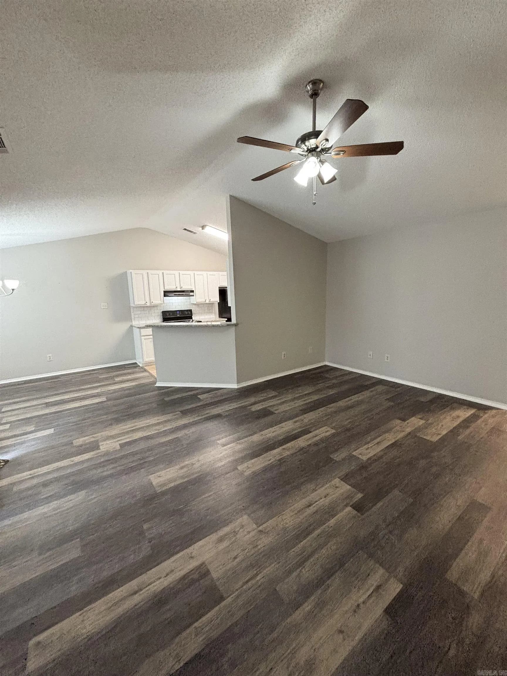Property at 165  Rolling oaks dr - Image 4