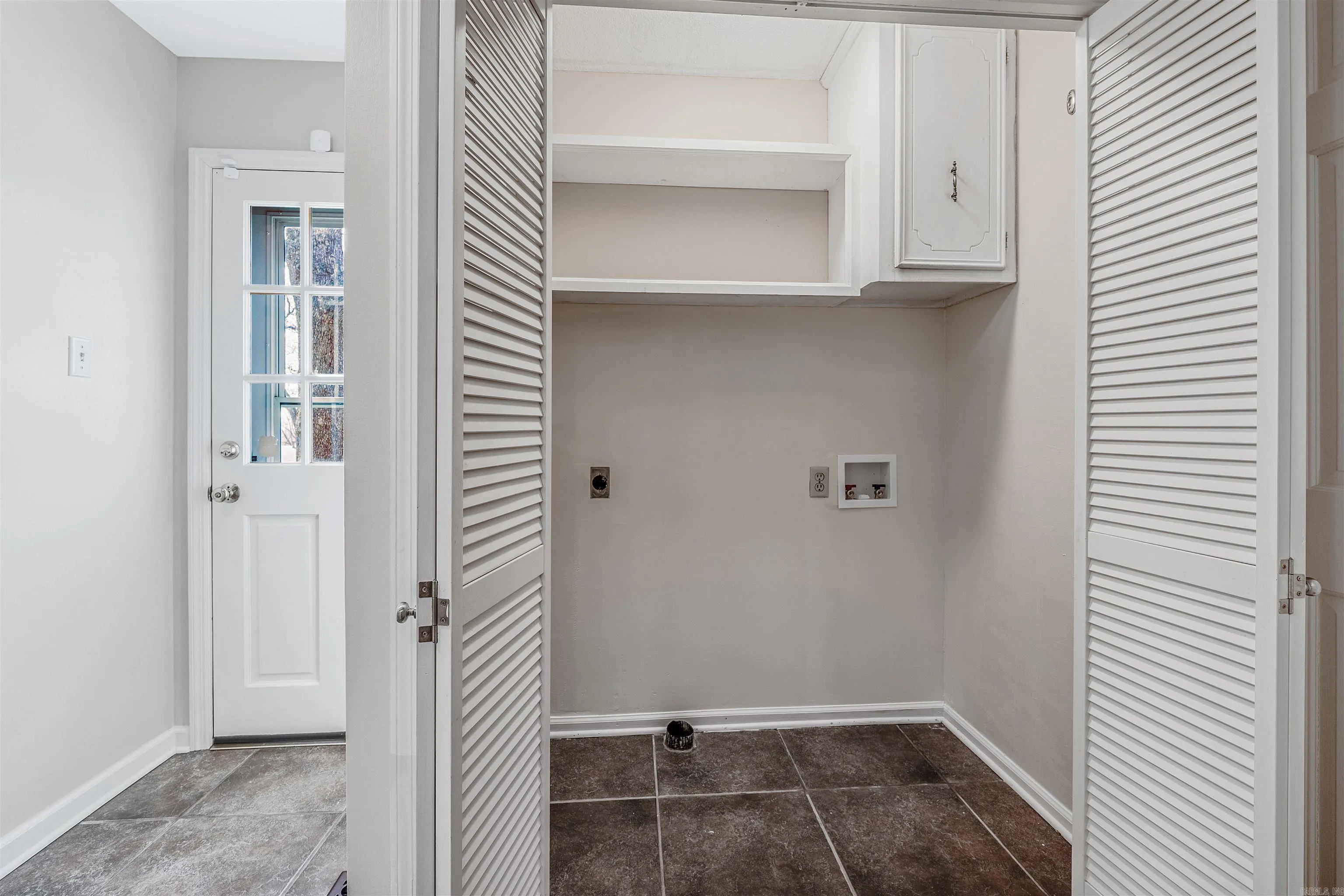 Property at 10807  Crestdale ln - Image 29