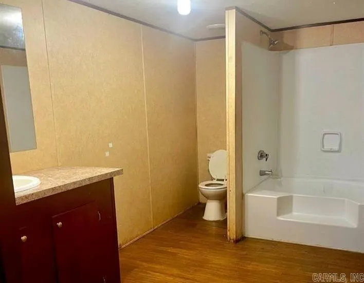 Property at 5500  Irish - Image 11