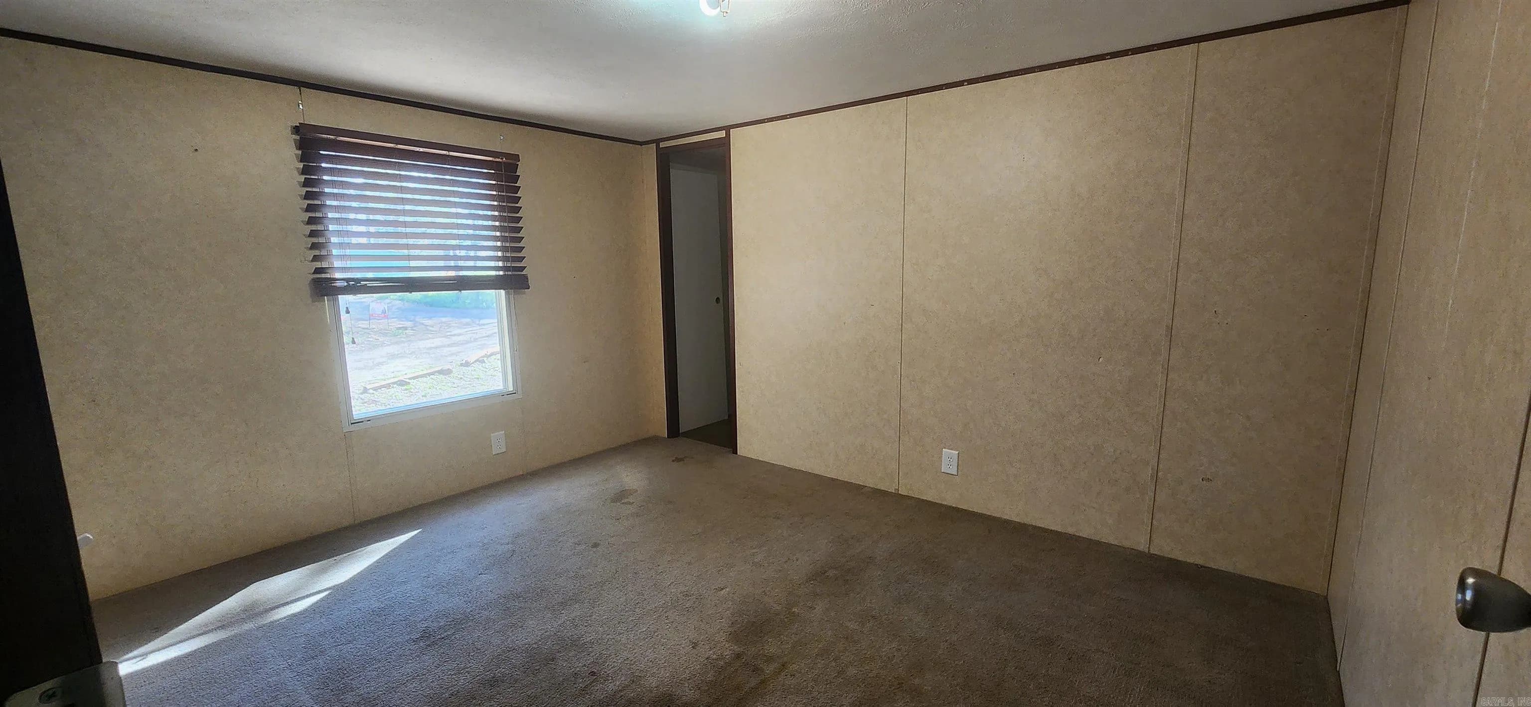 Property at 5500  Irish - Image 14