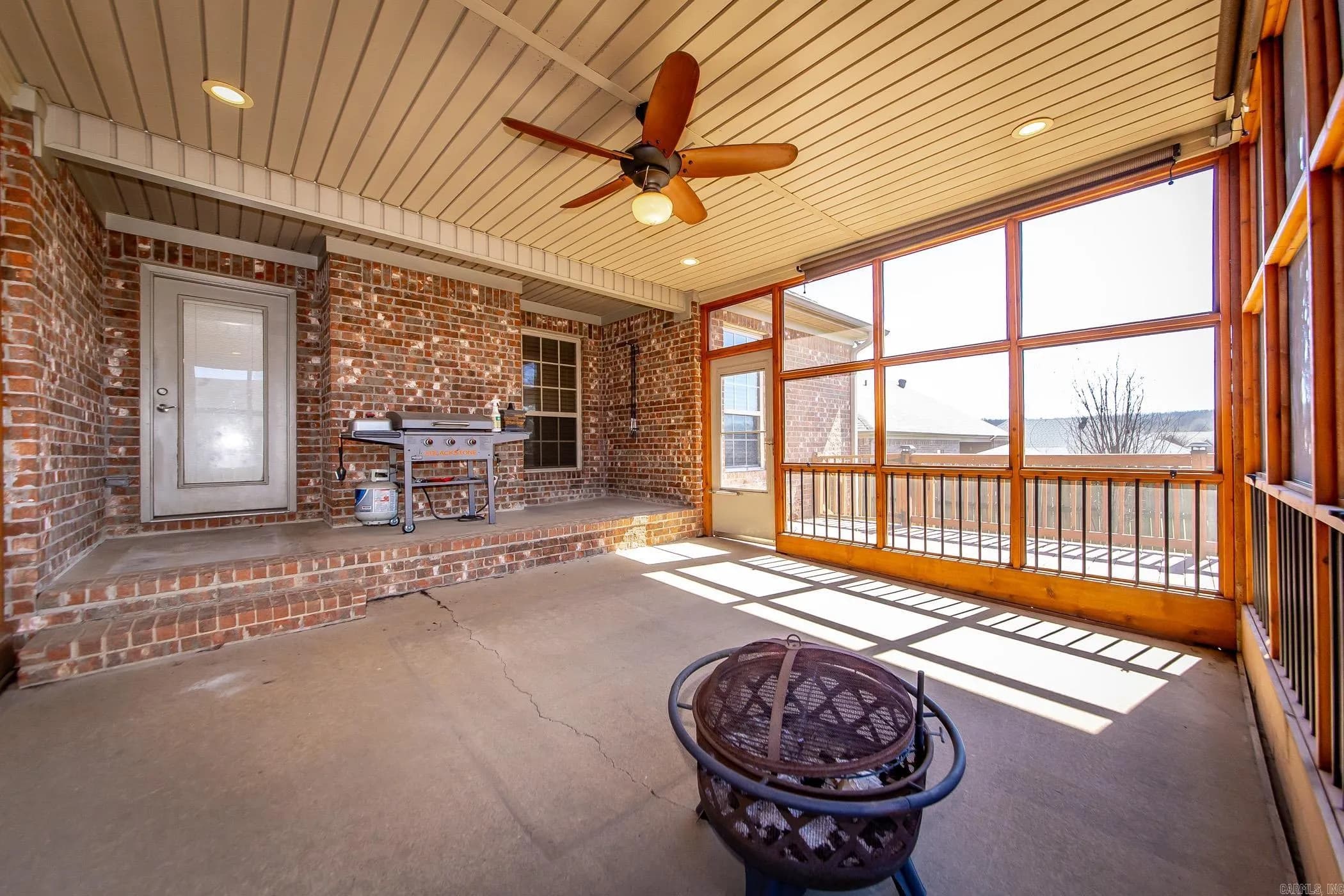 Property at 16  Sarah beth - Image 34