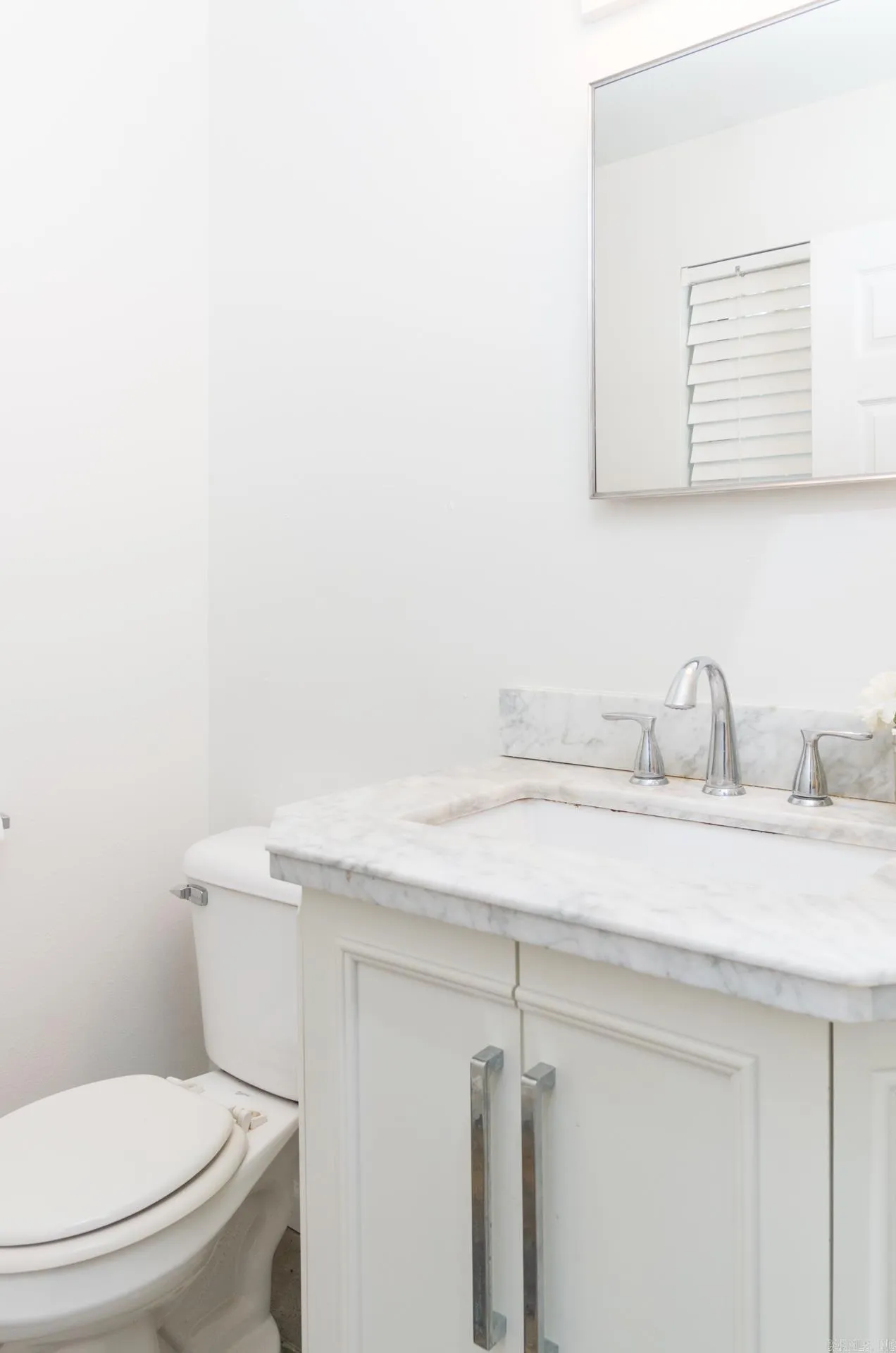 Property at 325  Oak - Image 23