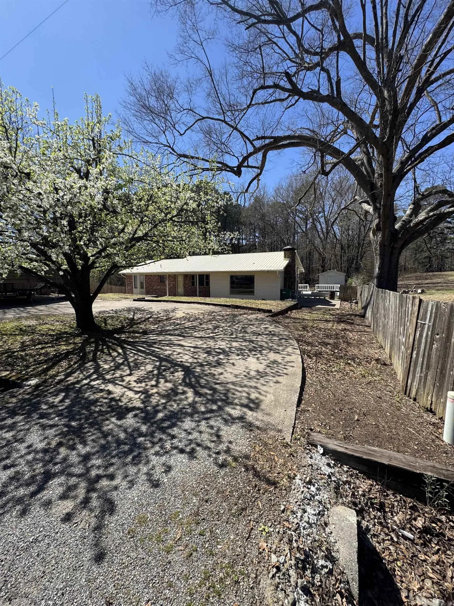 Property at 5009 W Hensley - Image 2