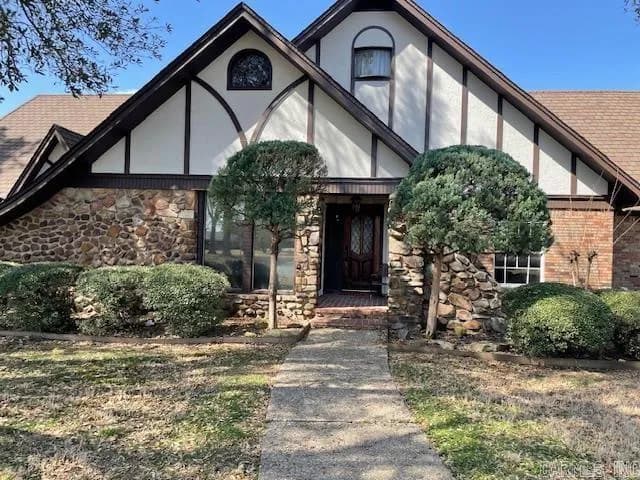 Property at 707  Lynn ln - Image 2