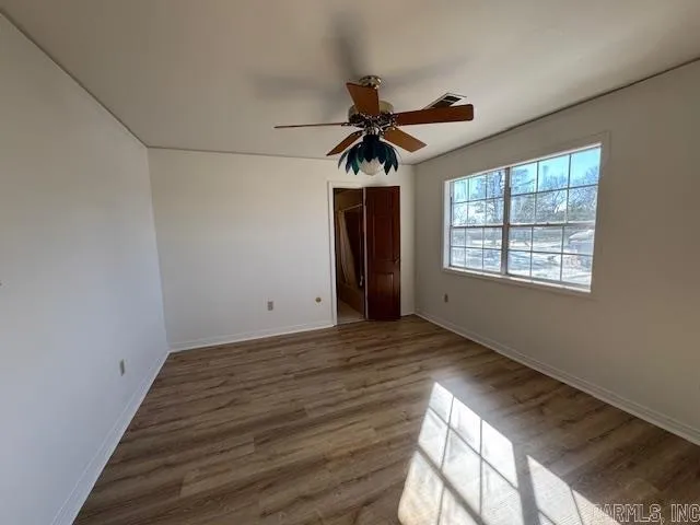 Property at 707  Lynn ln - Image 34