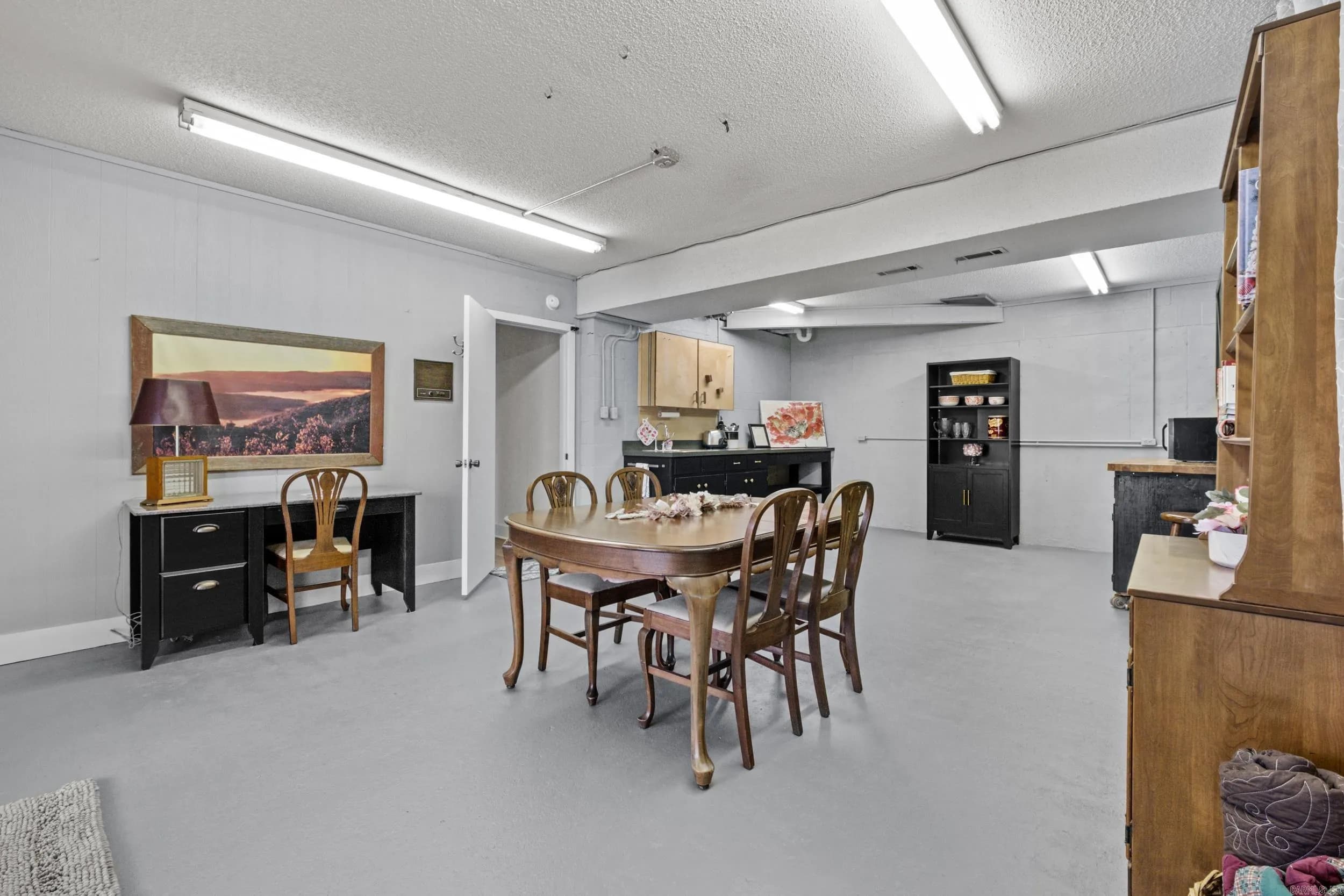 Property at 2946 W Country club - Image 41
