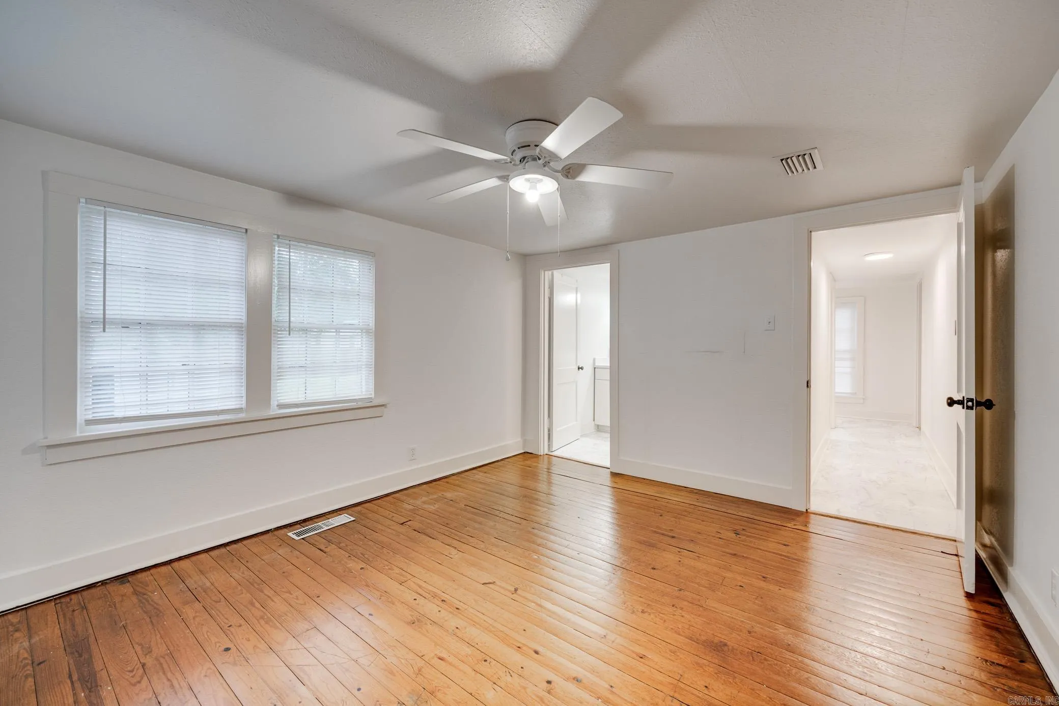 Property at 2021  Duncan street - Image 14