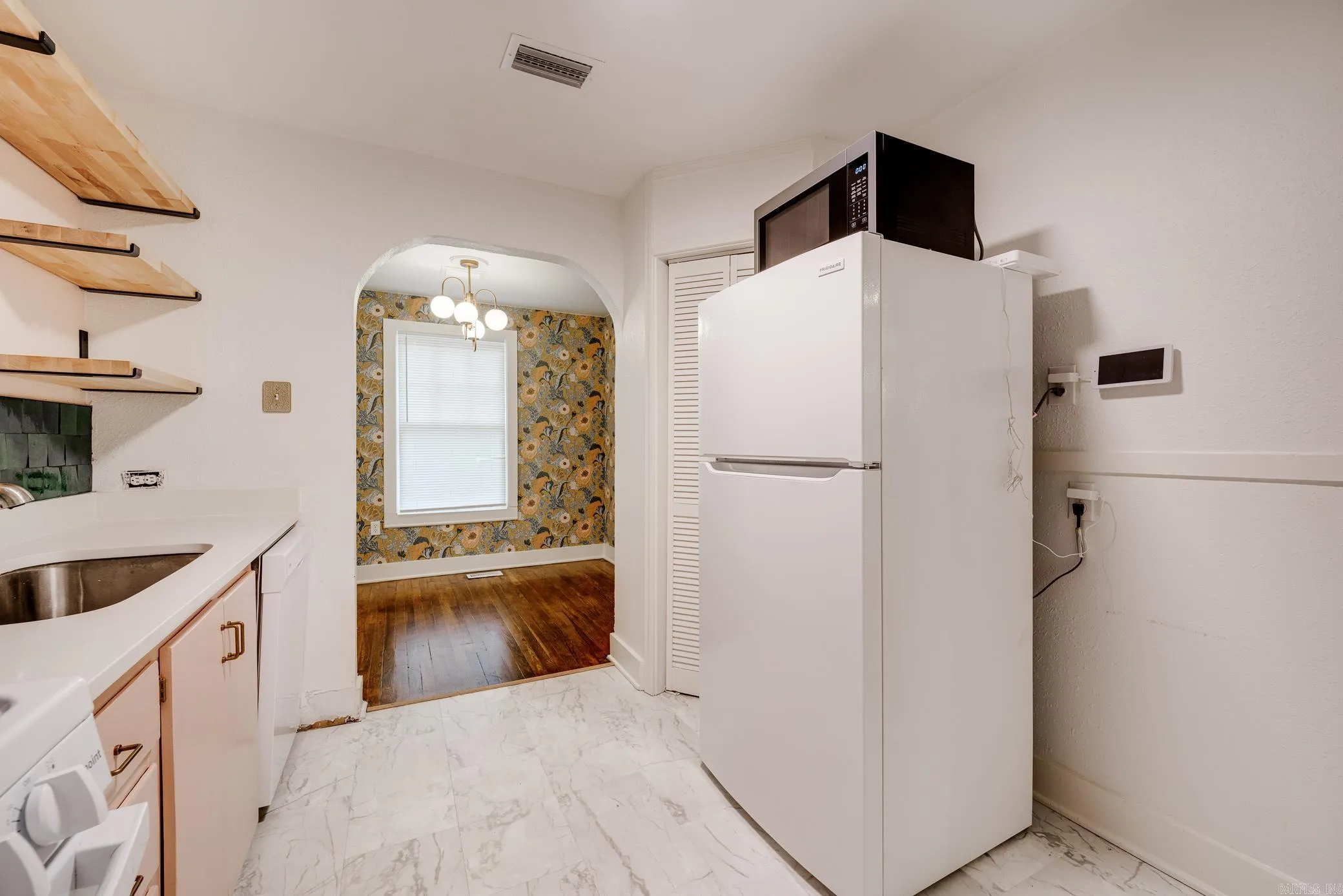 Property at 2021  Duncan street - Image 12