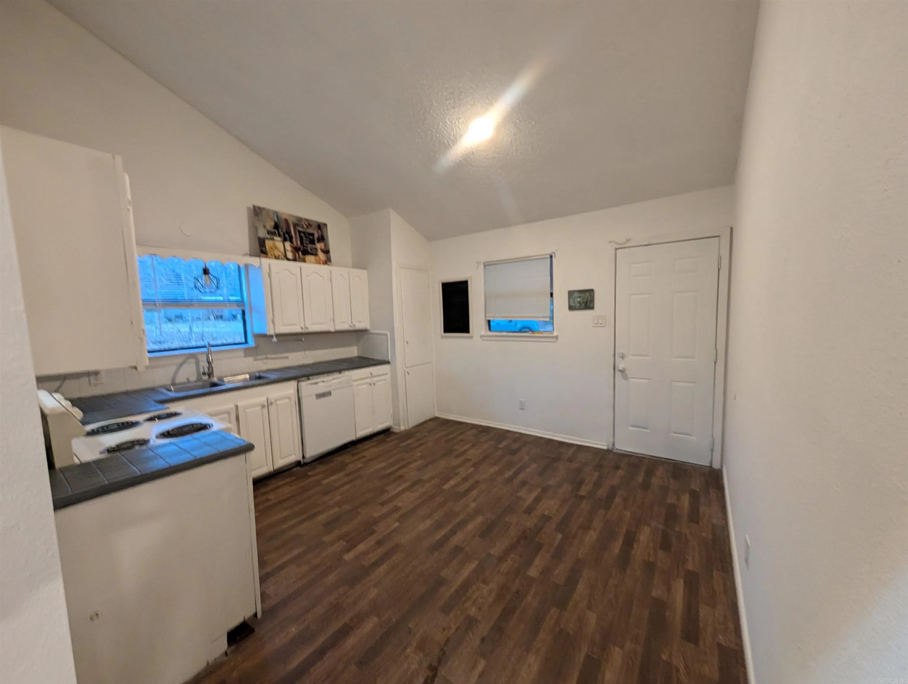 Property at 5  Betty jo - Image 12