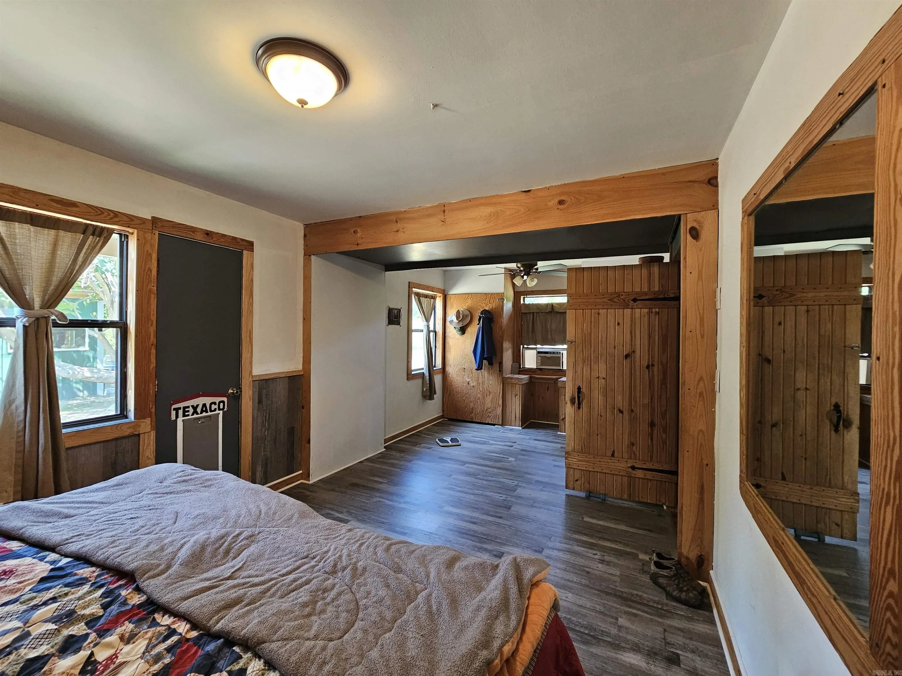 Property at 1826  Marsena - Image 27