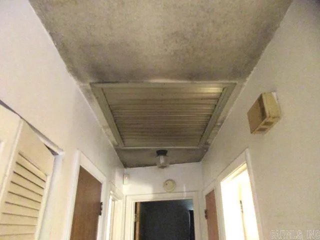 Property at 2713  Claremont - Image 12