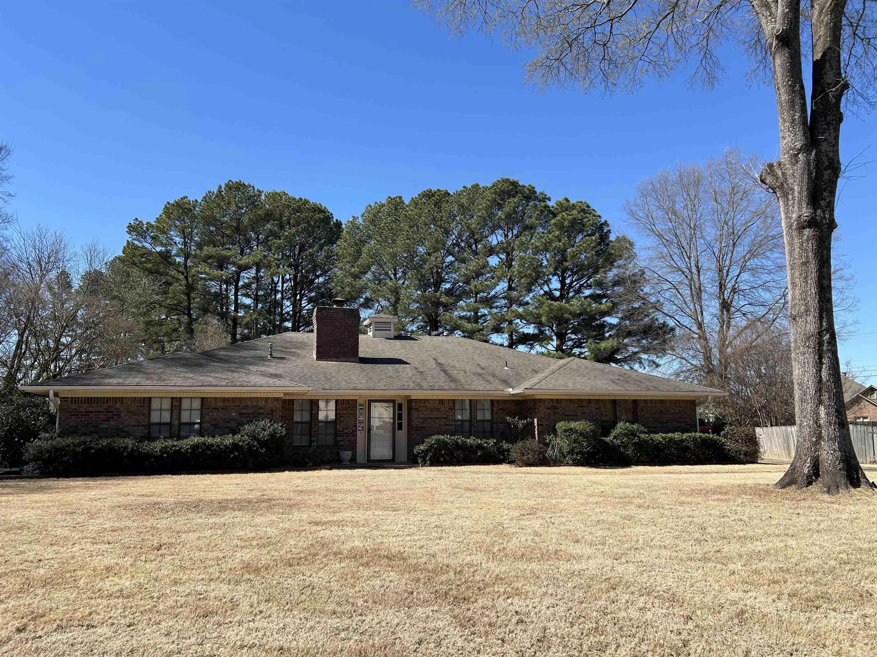 Property at 5  West point - Image 1
