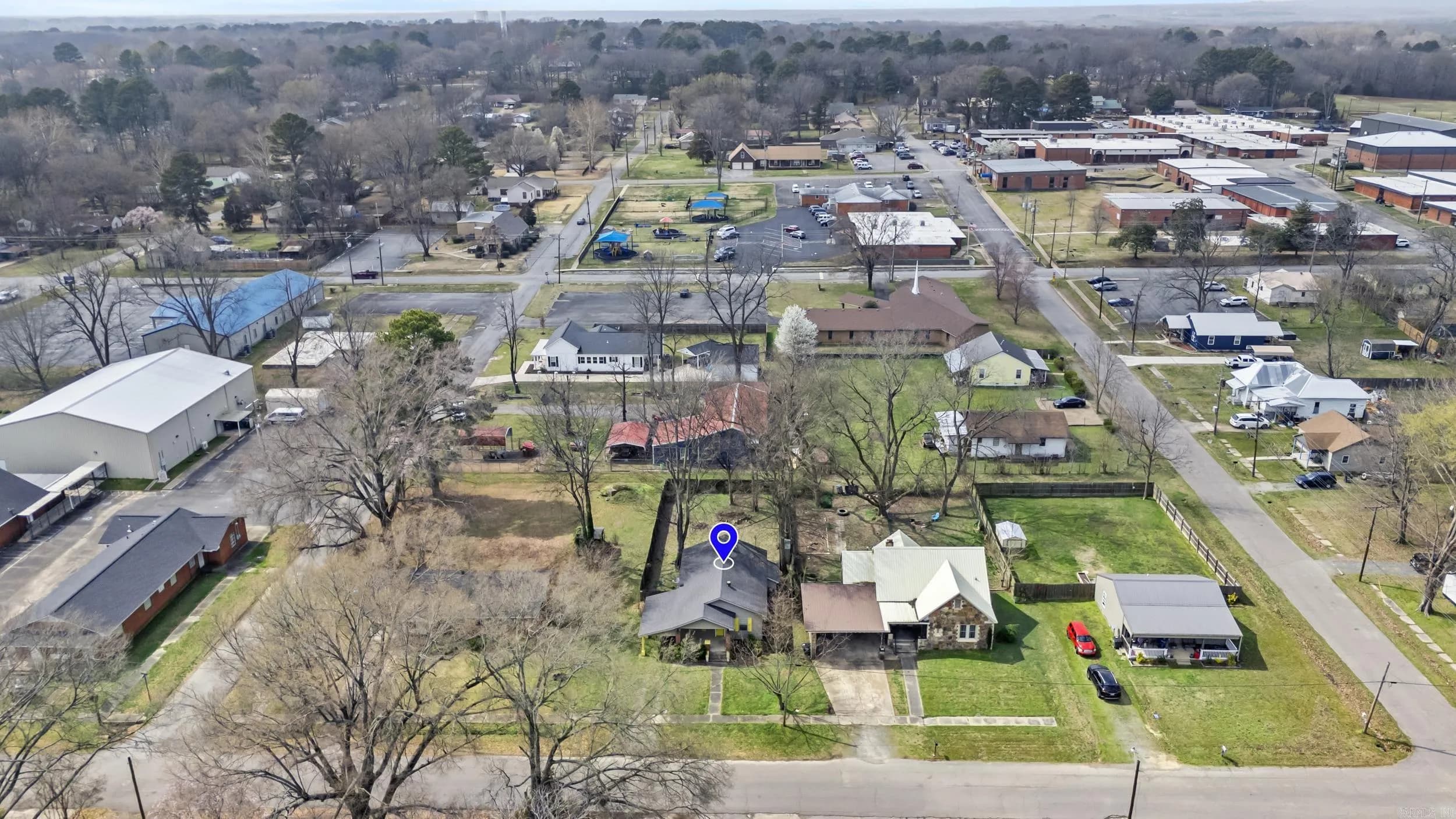 Property at 203 N Elm - Image 25