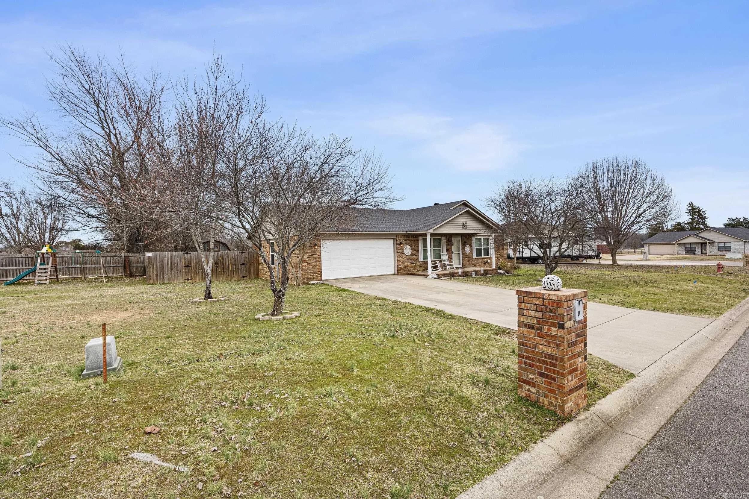 Property at 41  Mace - Image 3