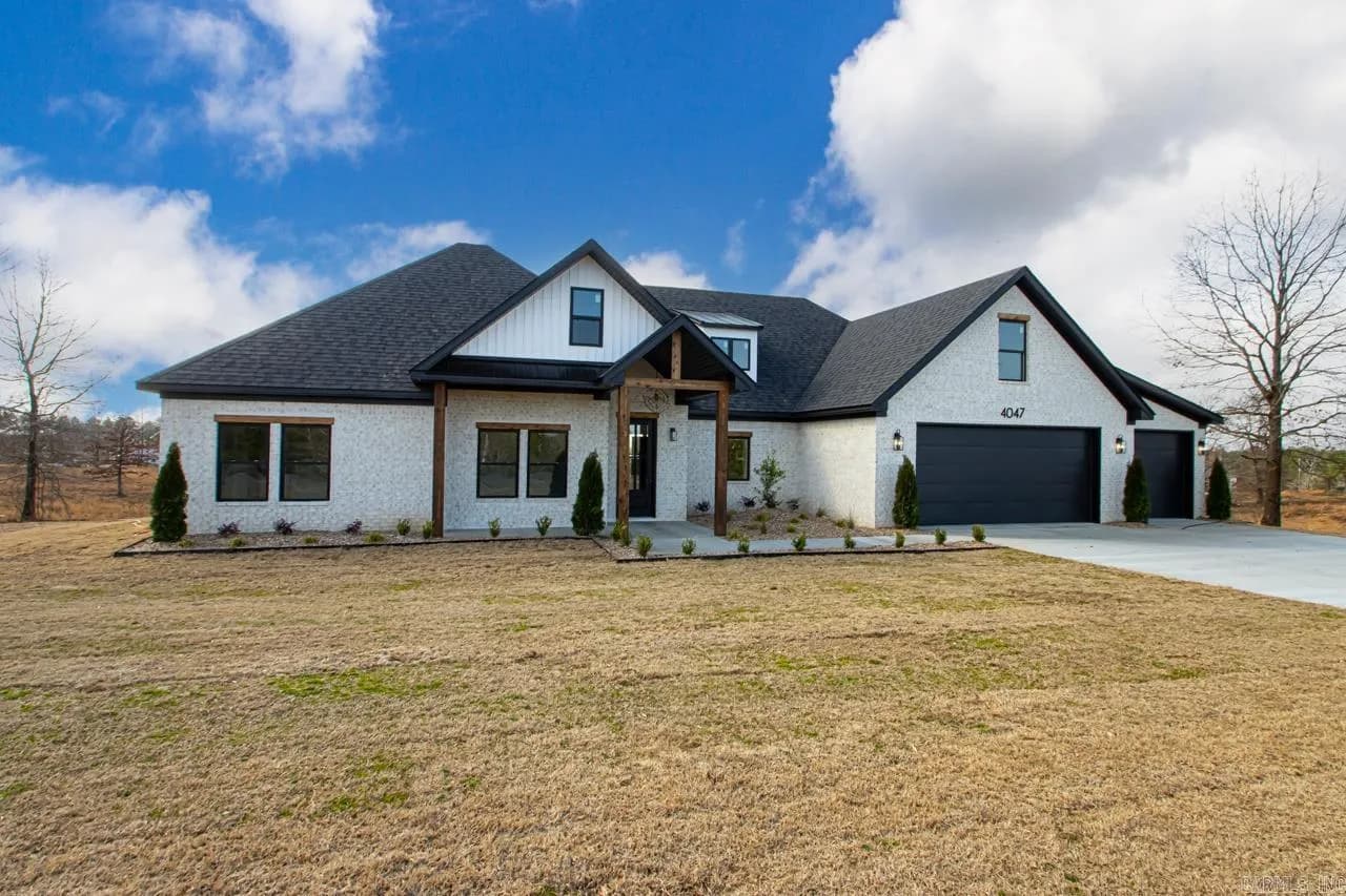 Property at 4047  Creek top - Image 4