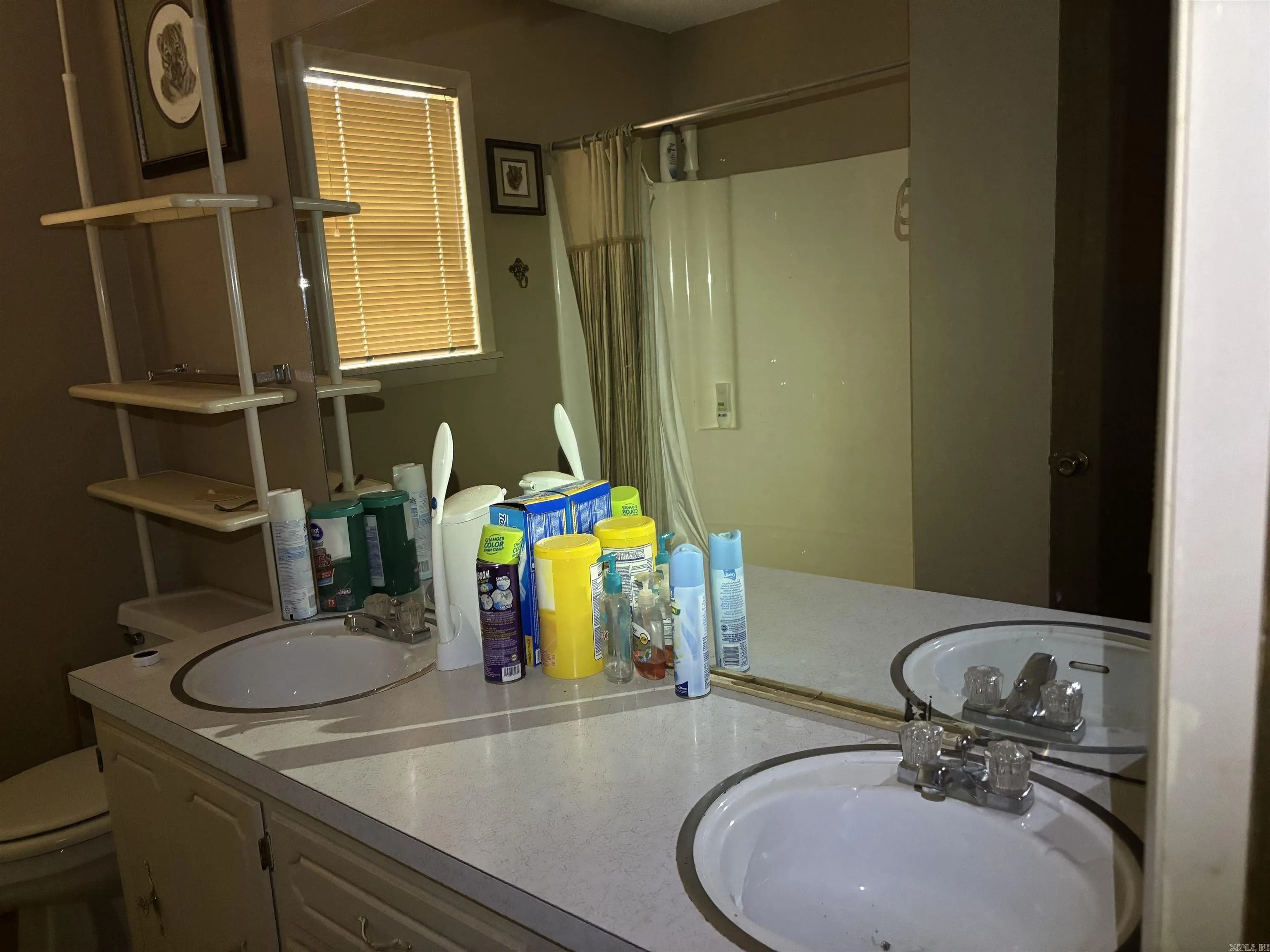 Property at 416  Mockingbird - Image 8