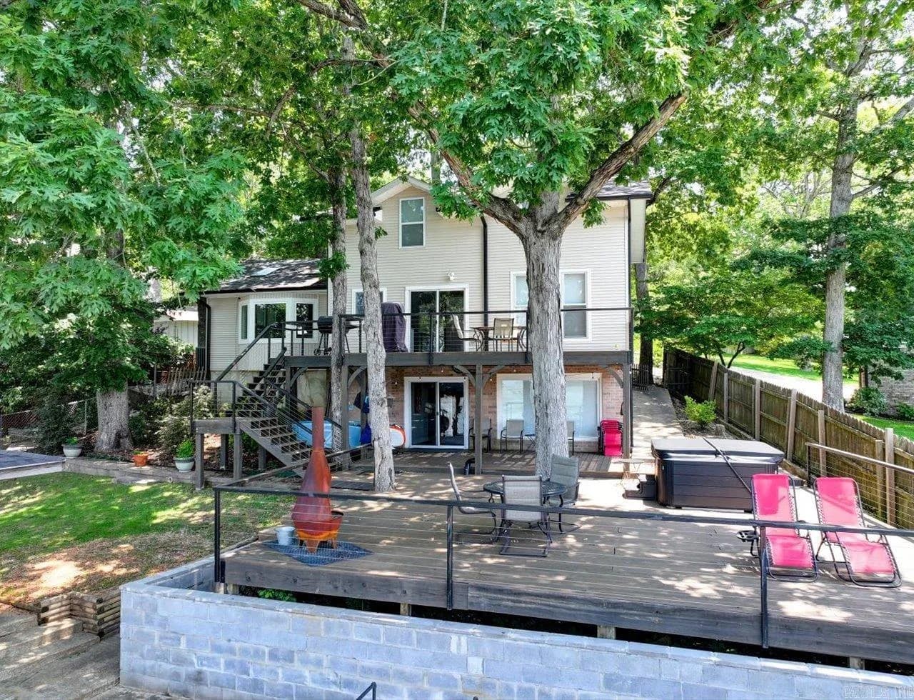 Property at 136  Riverside - Image 32