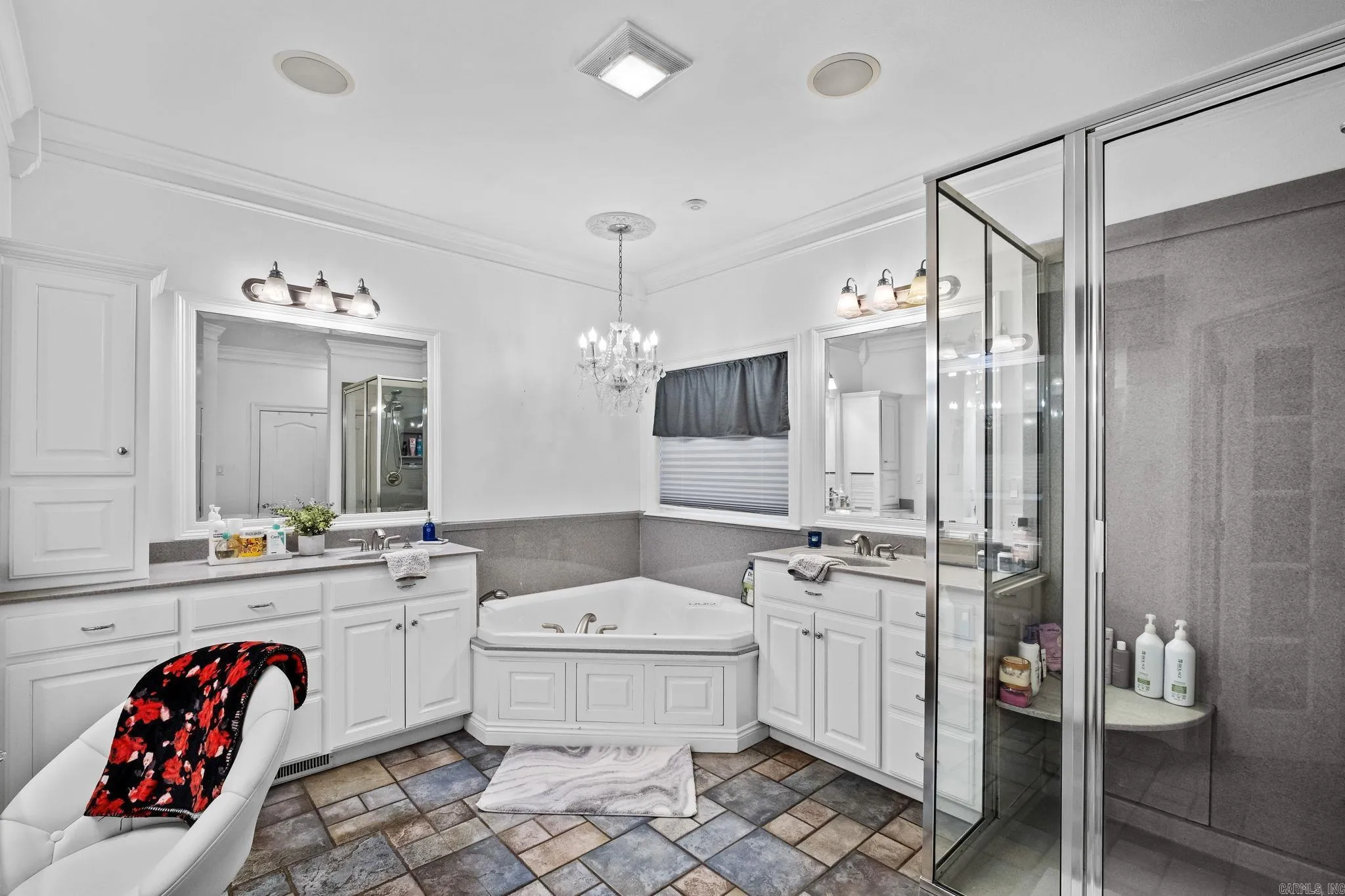 Property at 607  Pin oak - Image 20