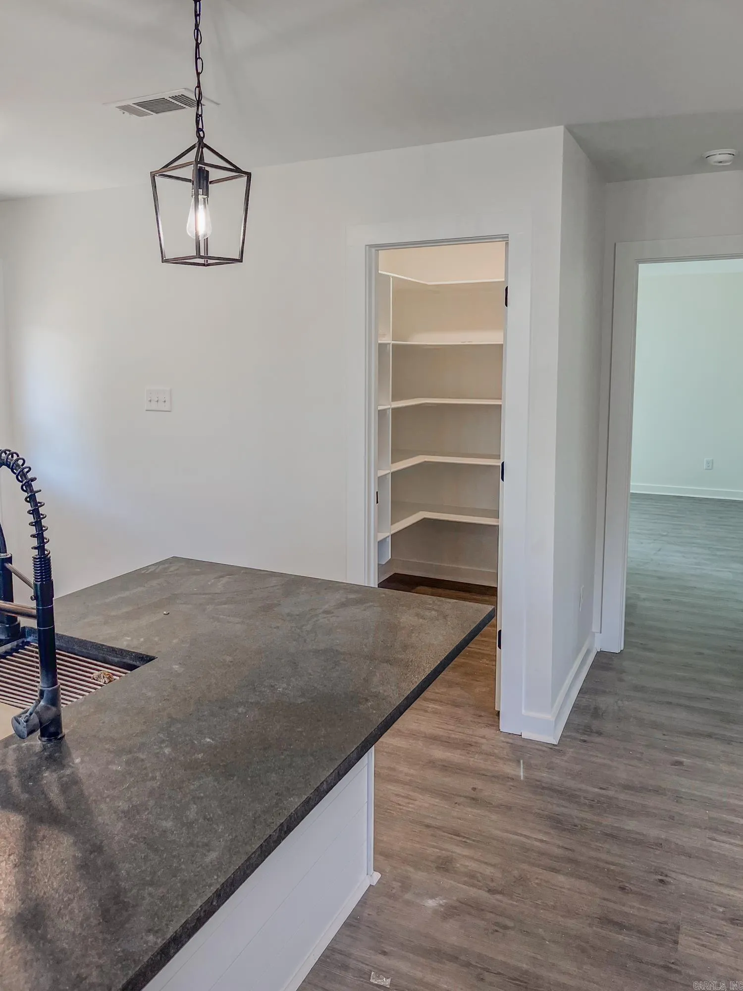 Property at 817  Lewis avenue - Image 7