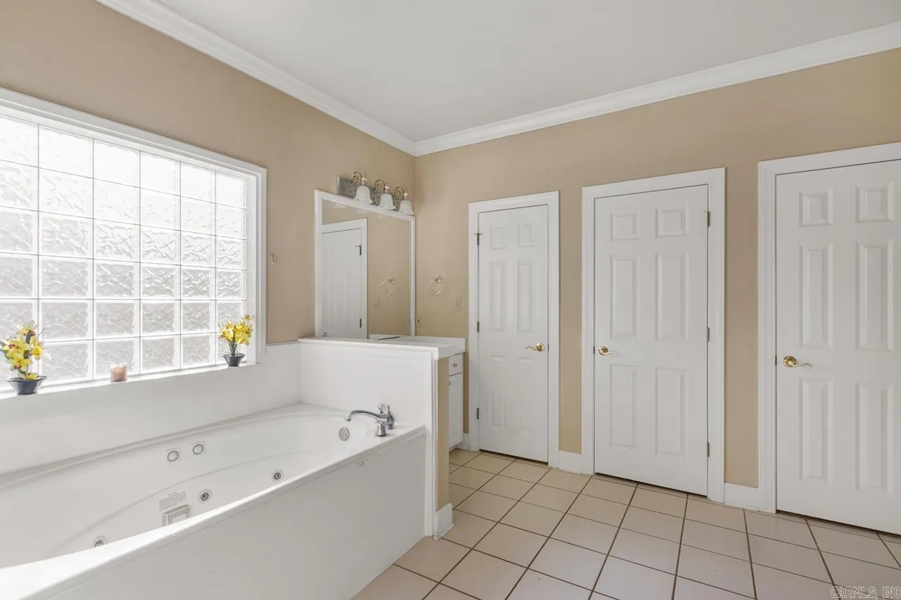 Property at 108  Fawn - Image 17