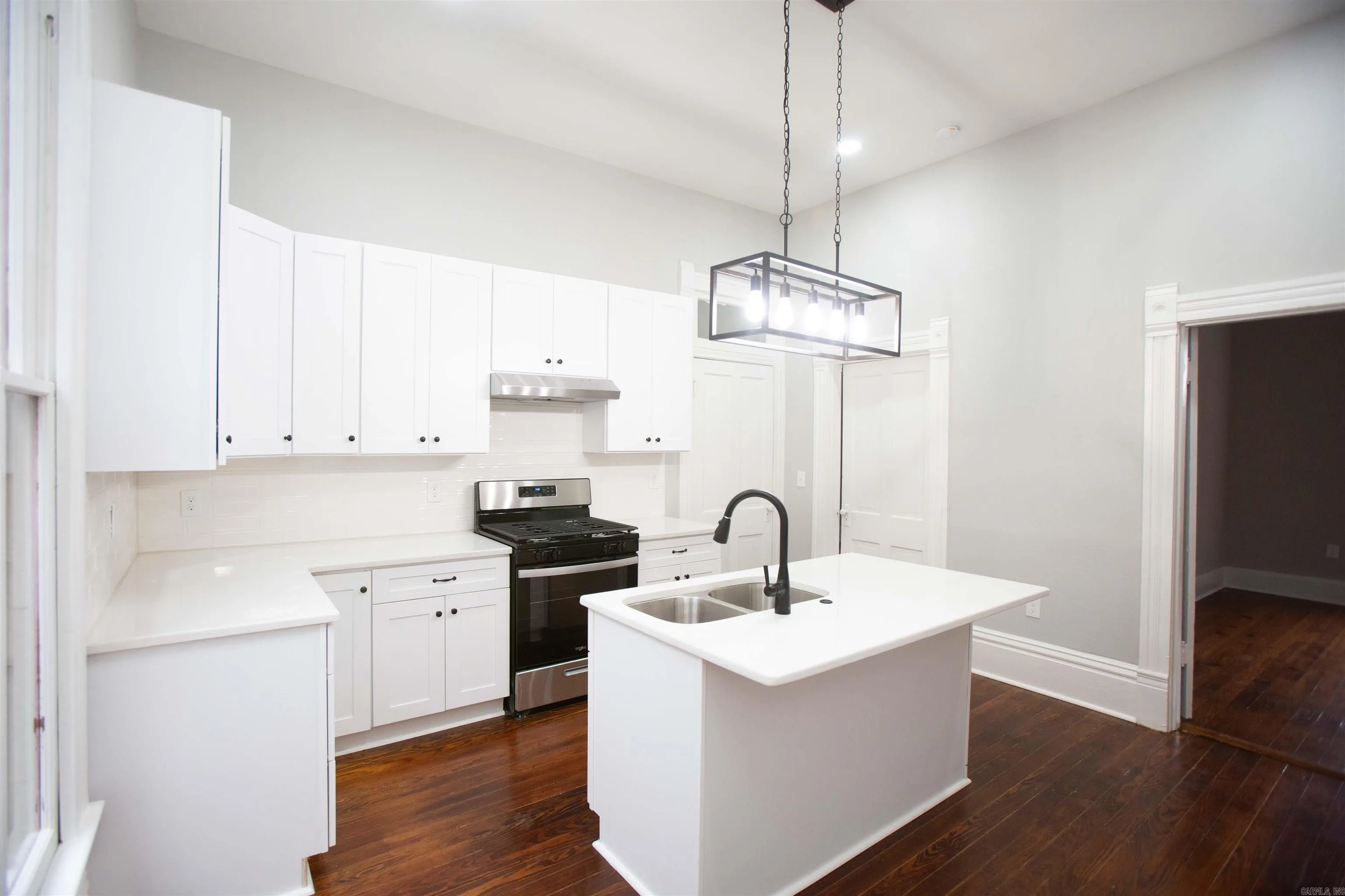Property at 1523  Marshall - Image 9