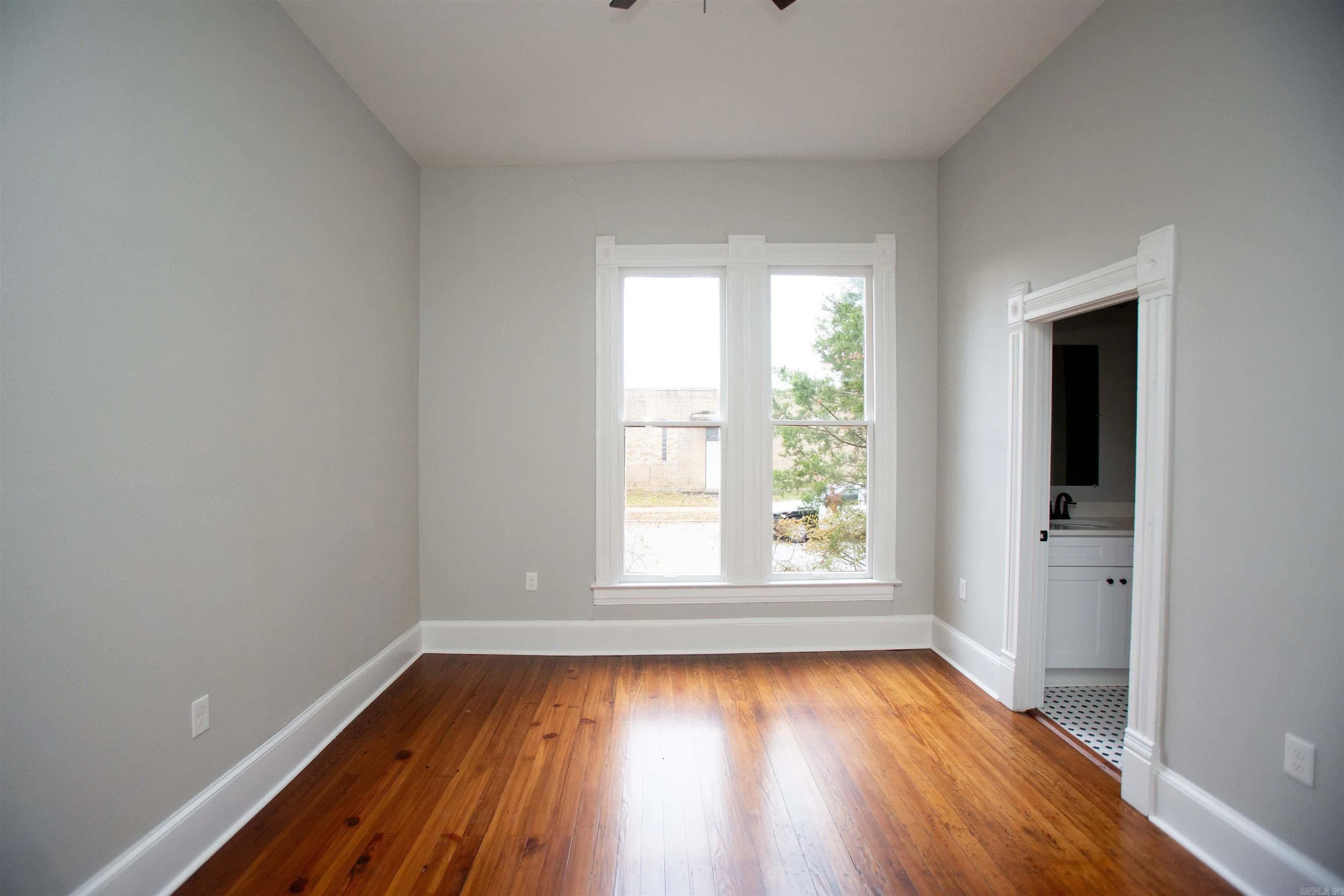 Property at 1523  Marshall - Image 17