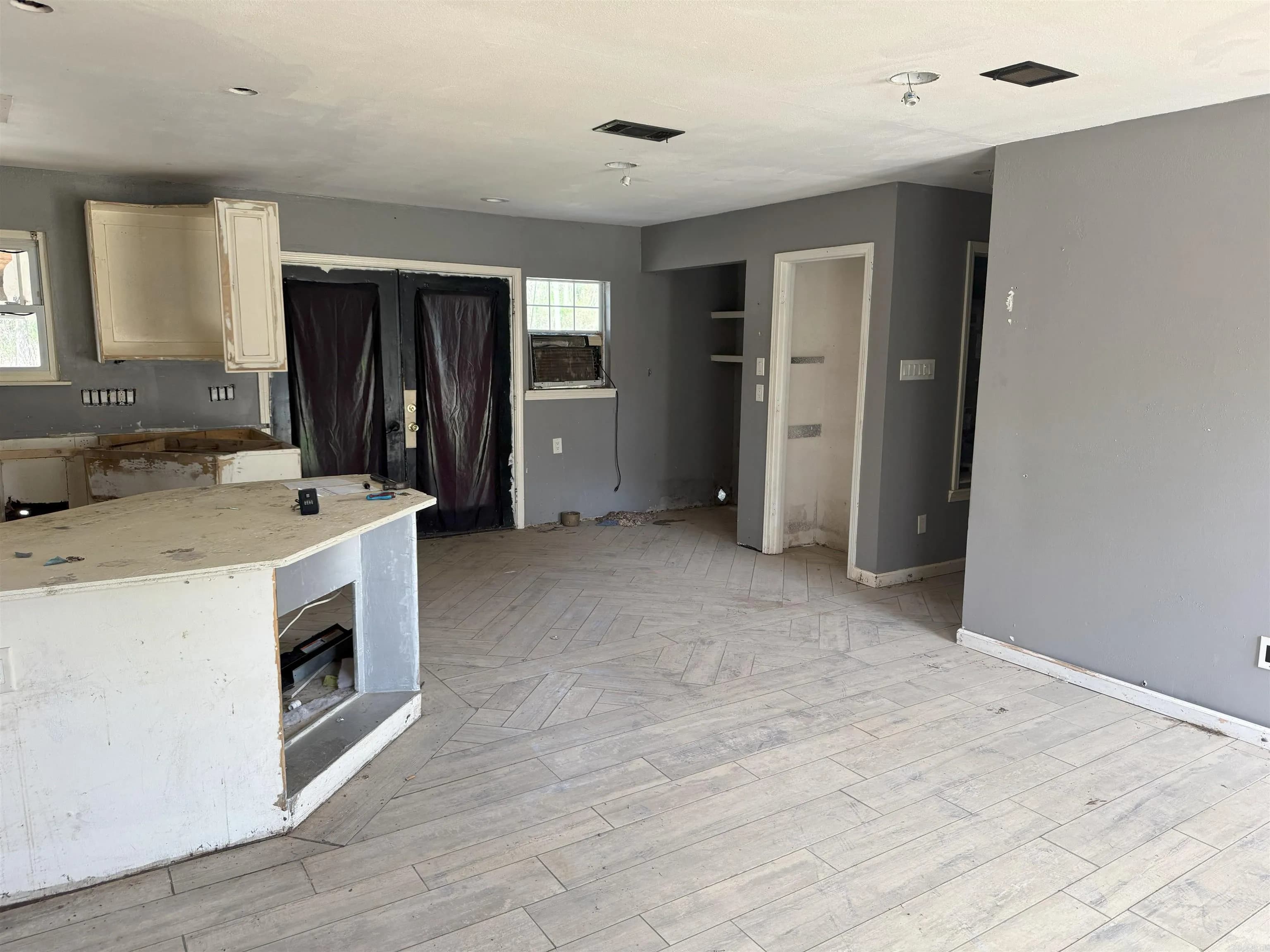 Property at 11000  Donnie - Image 11