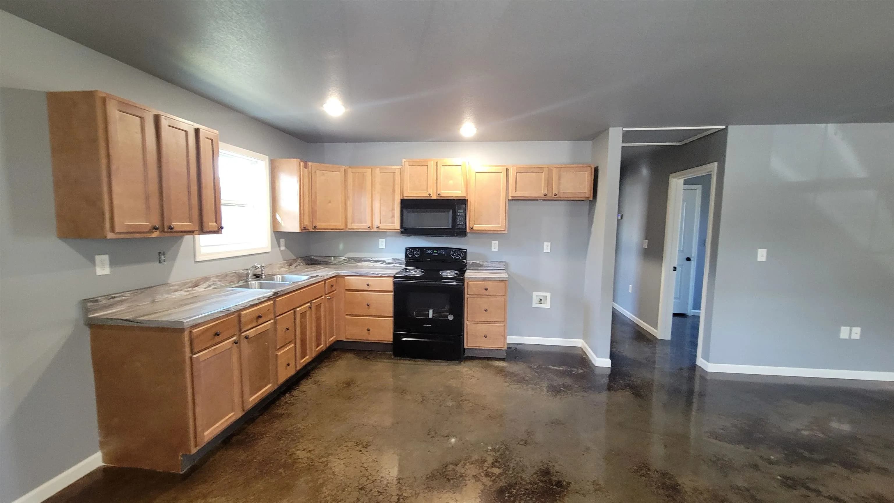 Property at 605  Paschal - Image 2