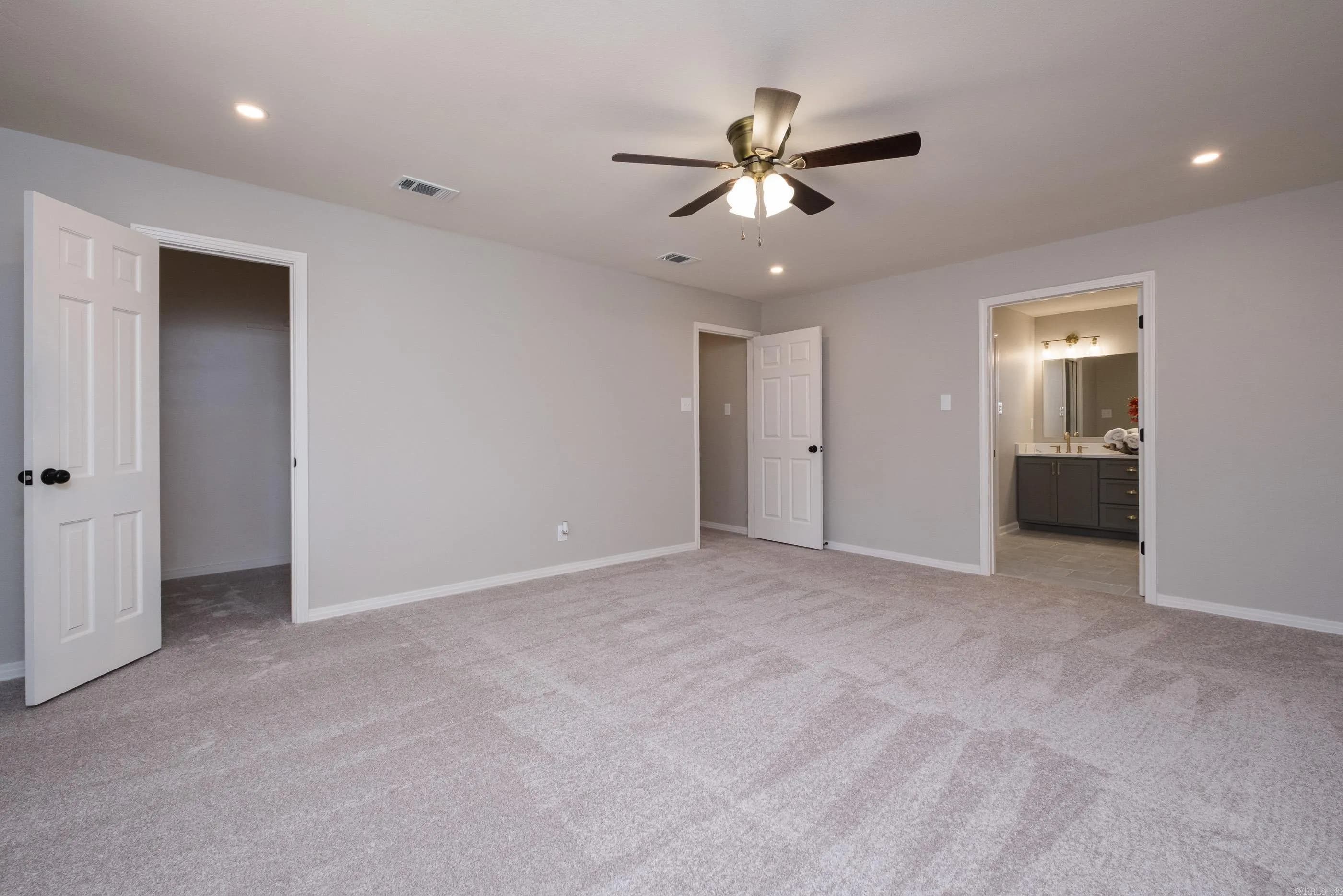 Property at 1309  Winnebago - Image 29