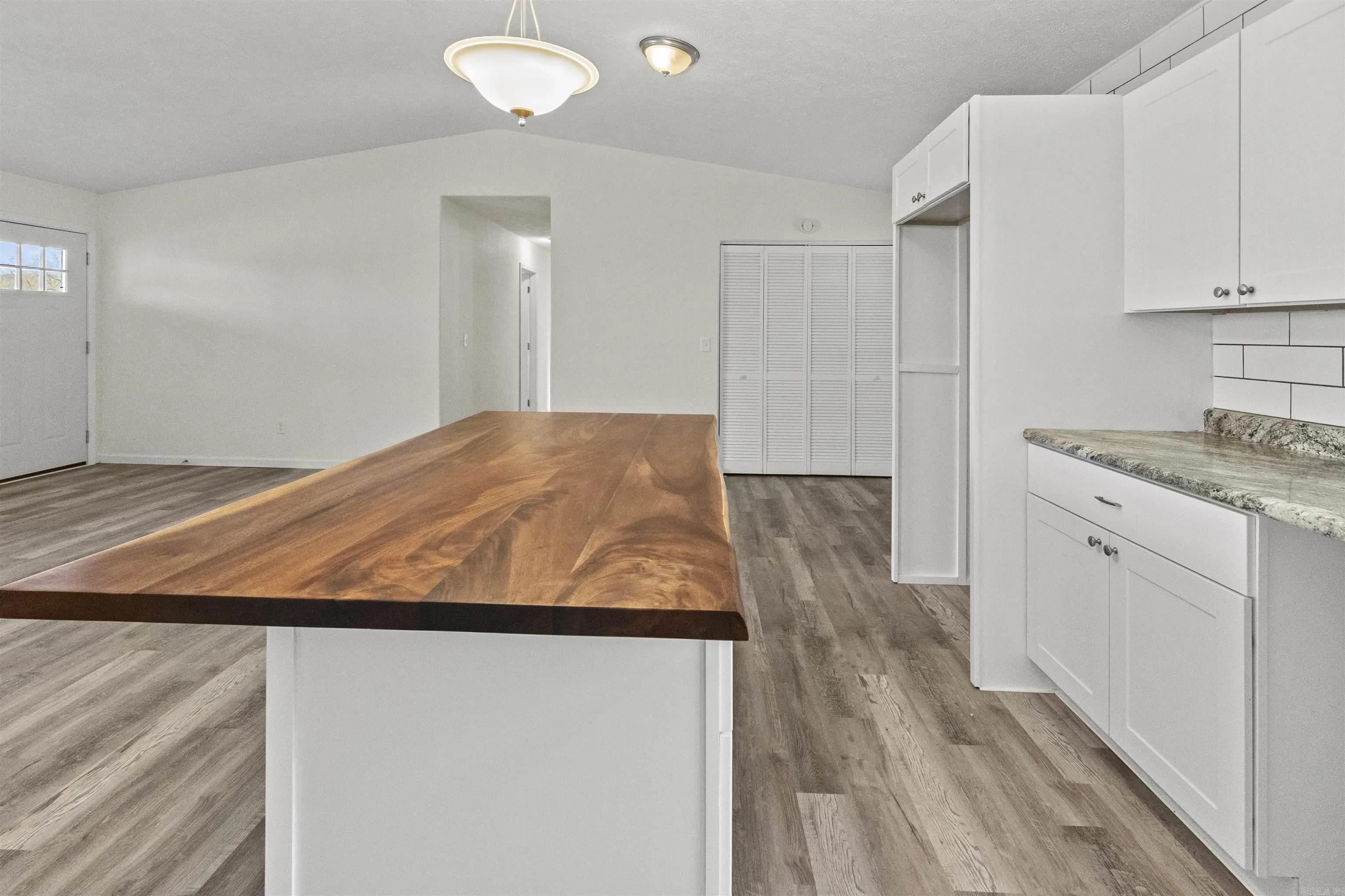 Property at 106  Elm - Image 7