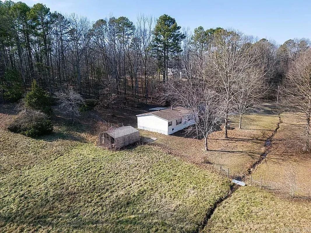 Property at 10503  Carnell - Image 25