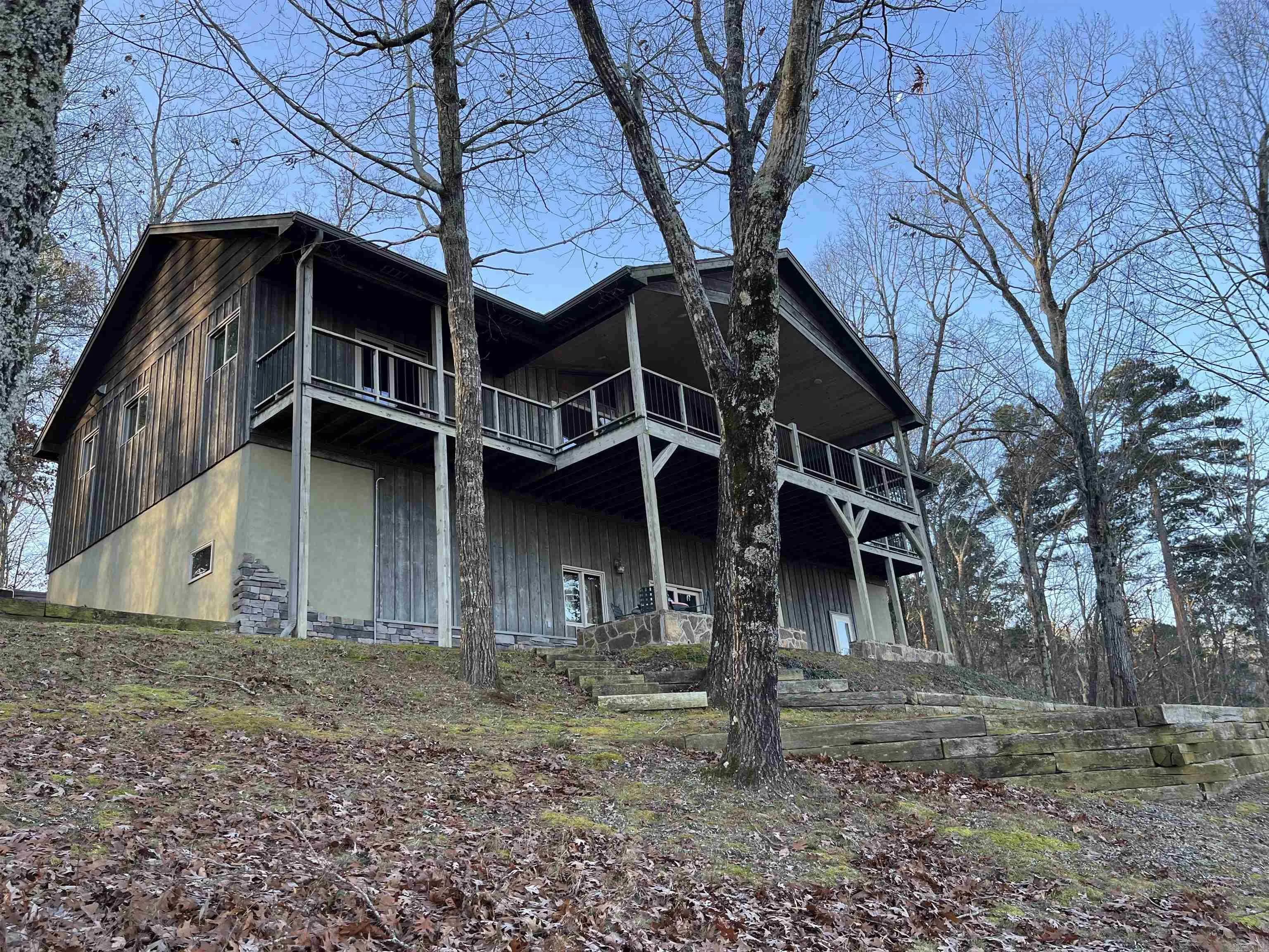 Property at 300  River bluff - Image 45