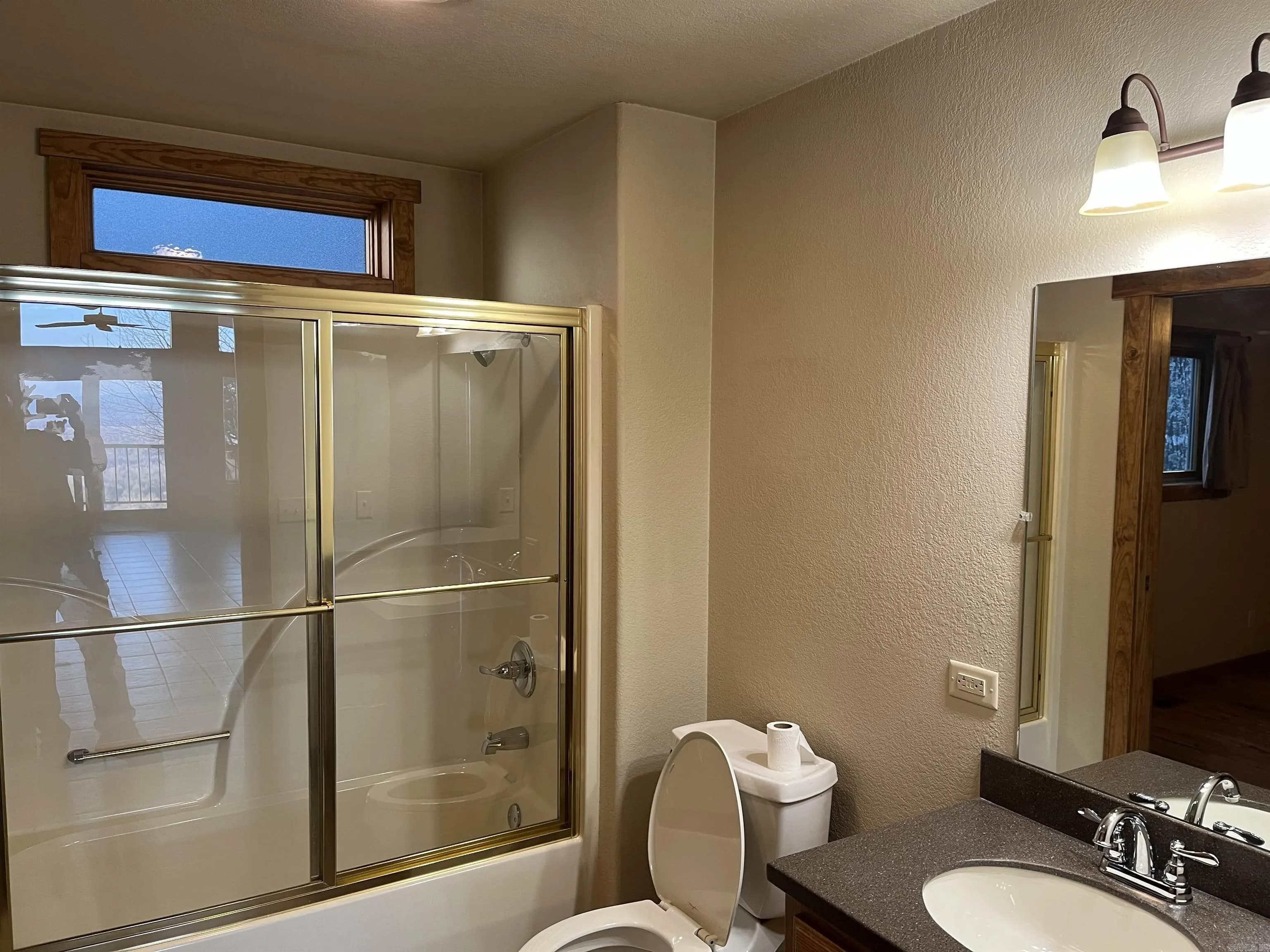 Property at 300  River bluff - Image 12