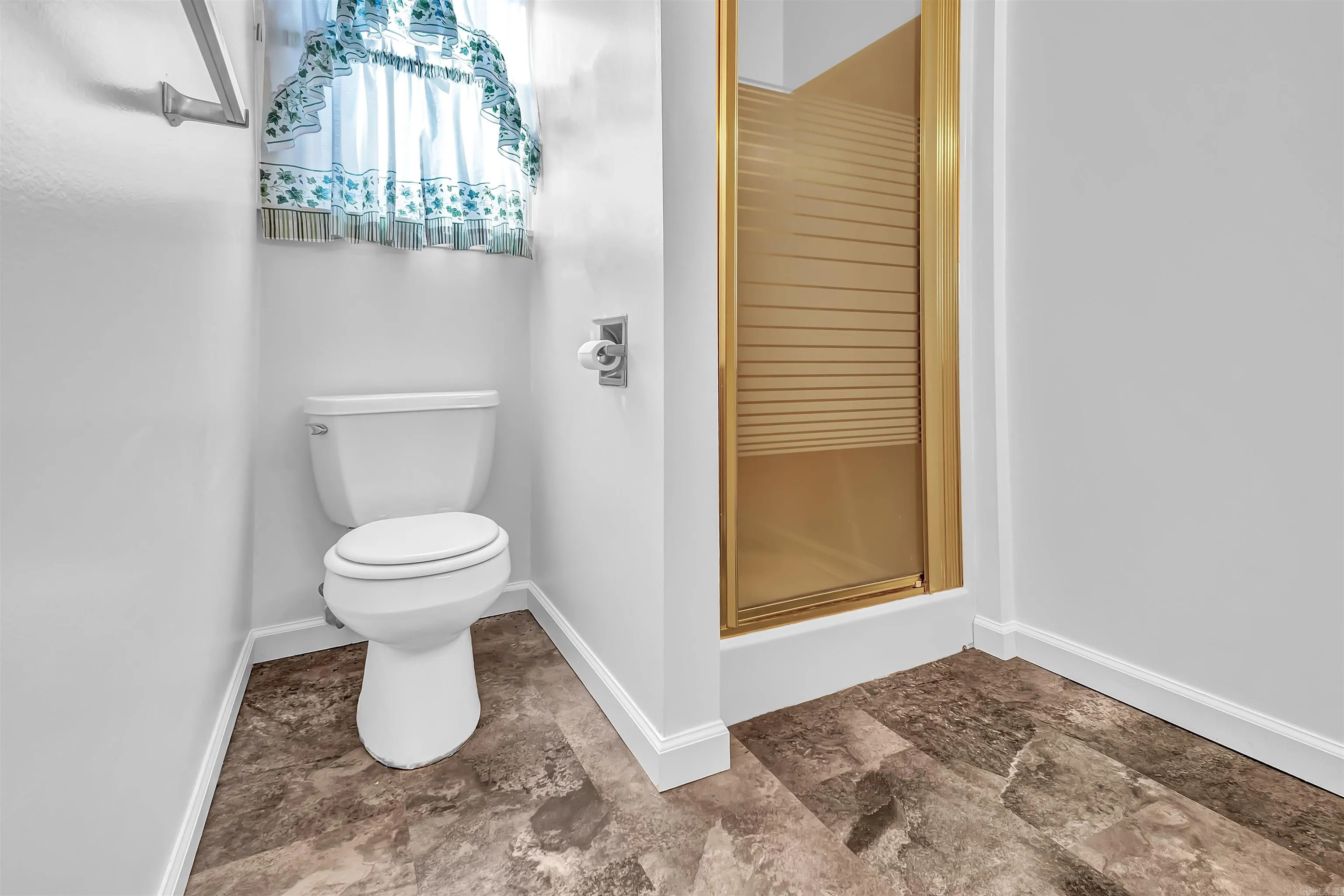 Property at 120  Lisa blvd - Image 25