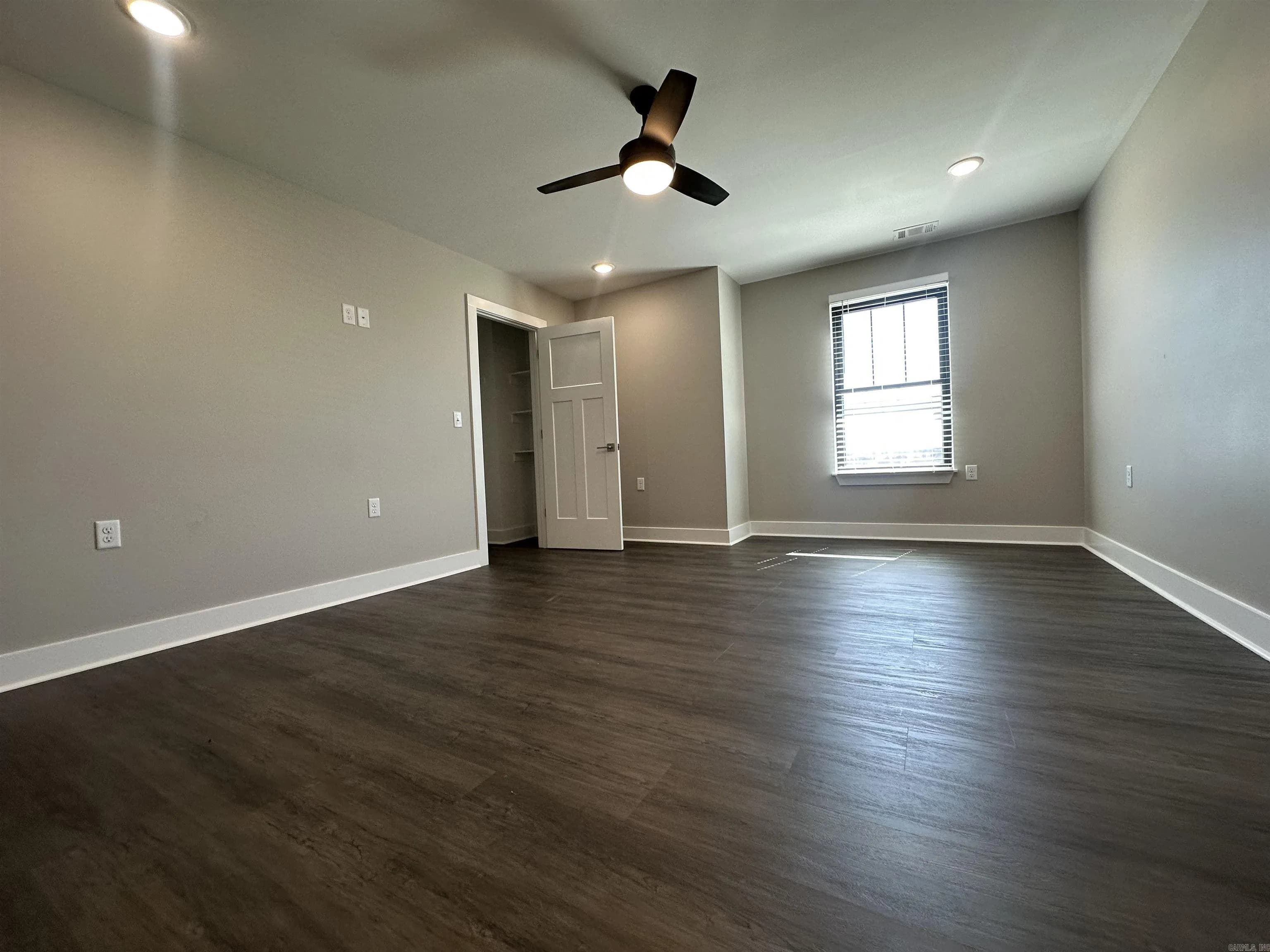 Property at 2  Estes - Image 17