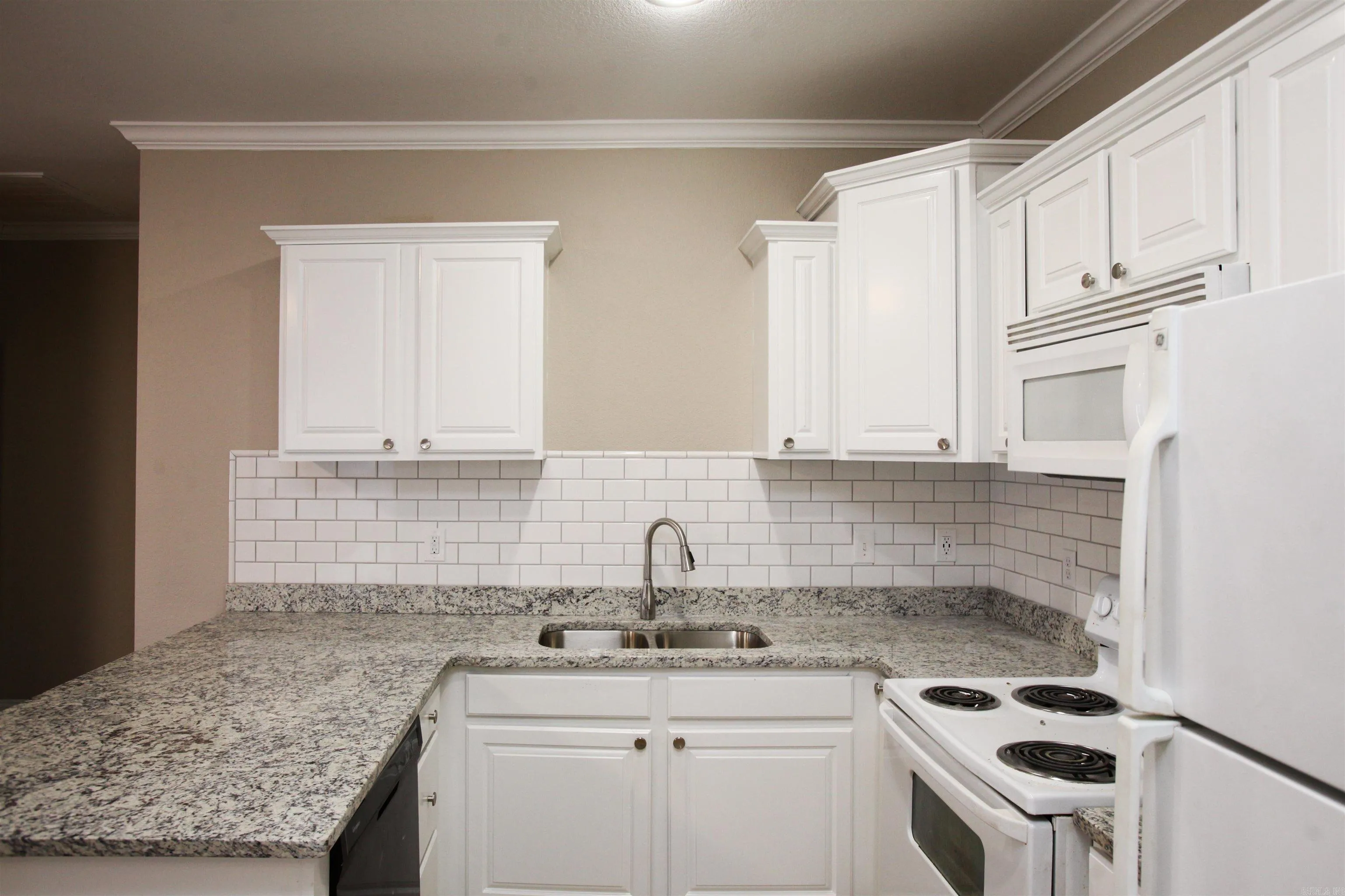 Property at 1200  Sadie, 1 - Image 4