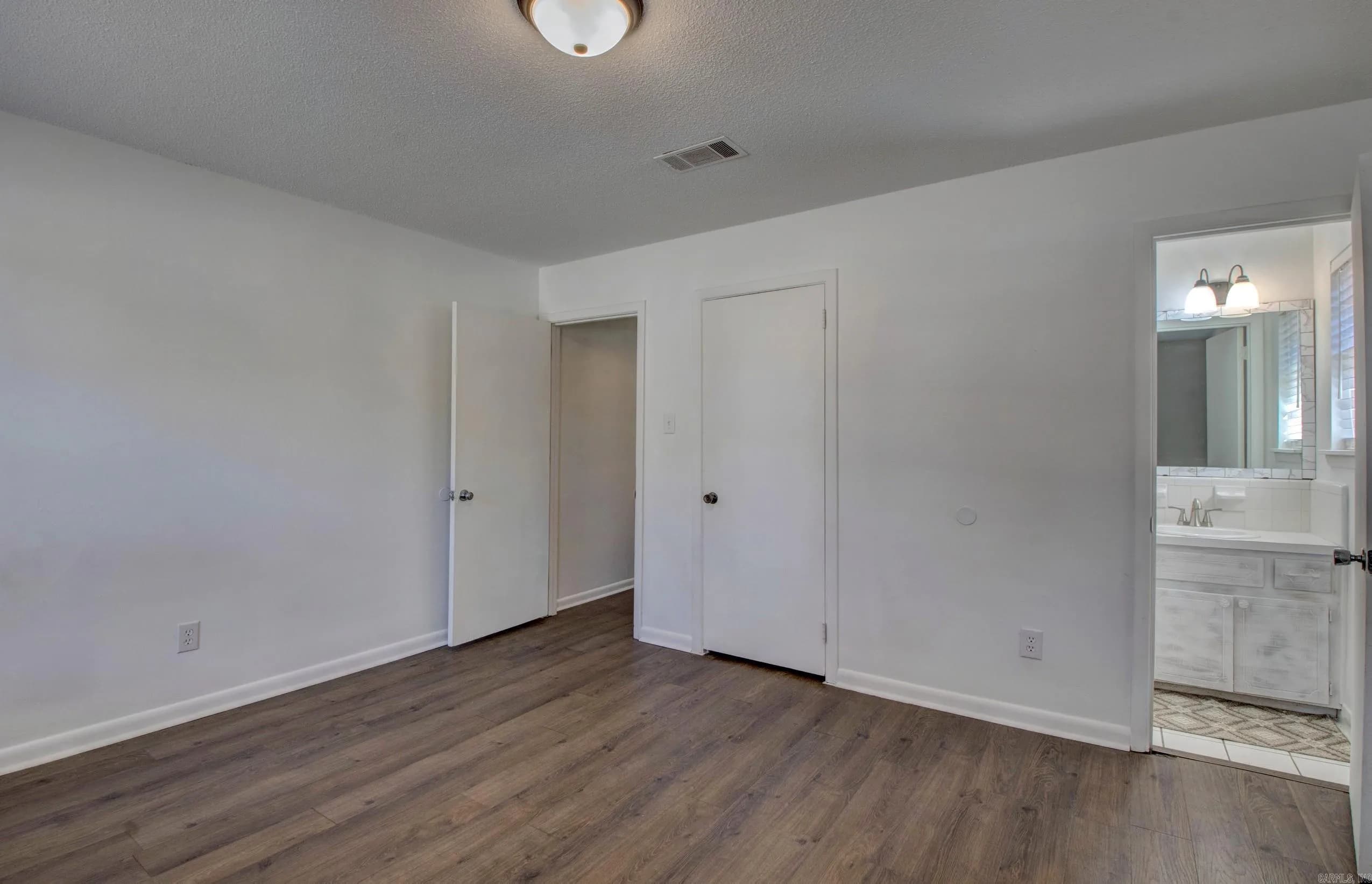 Property at 1727  Marlyn - Image 35