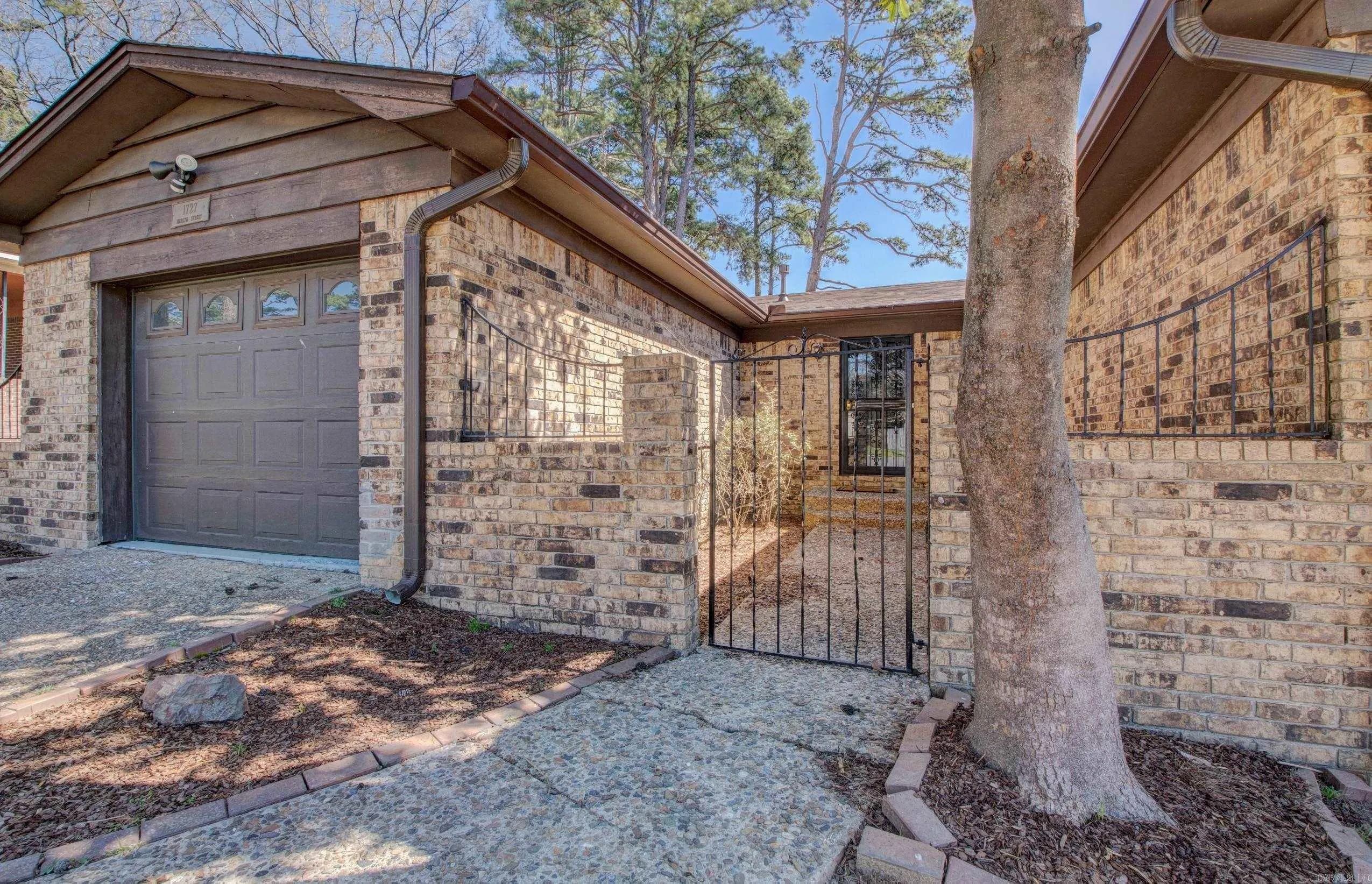 Property at 1727  Marlyn - Image 4