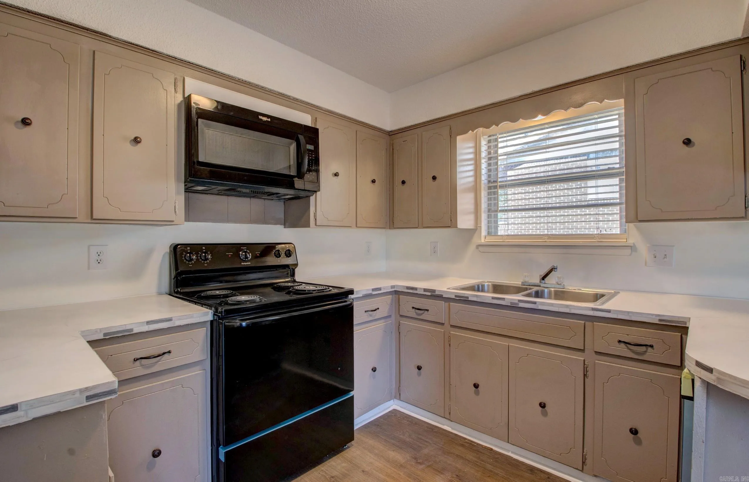 Property at 1727  Marlyn - Image 21
