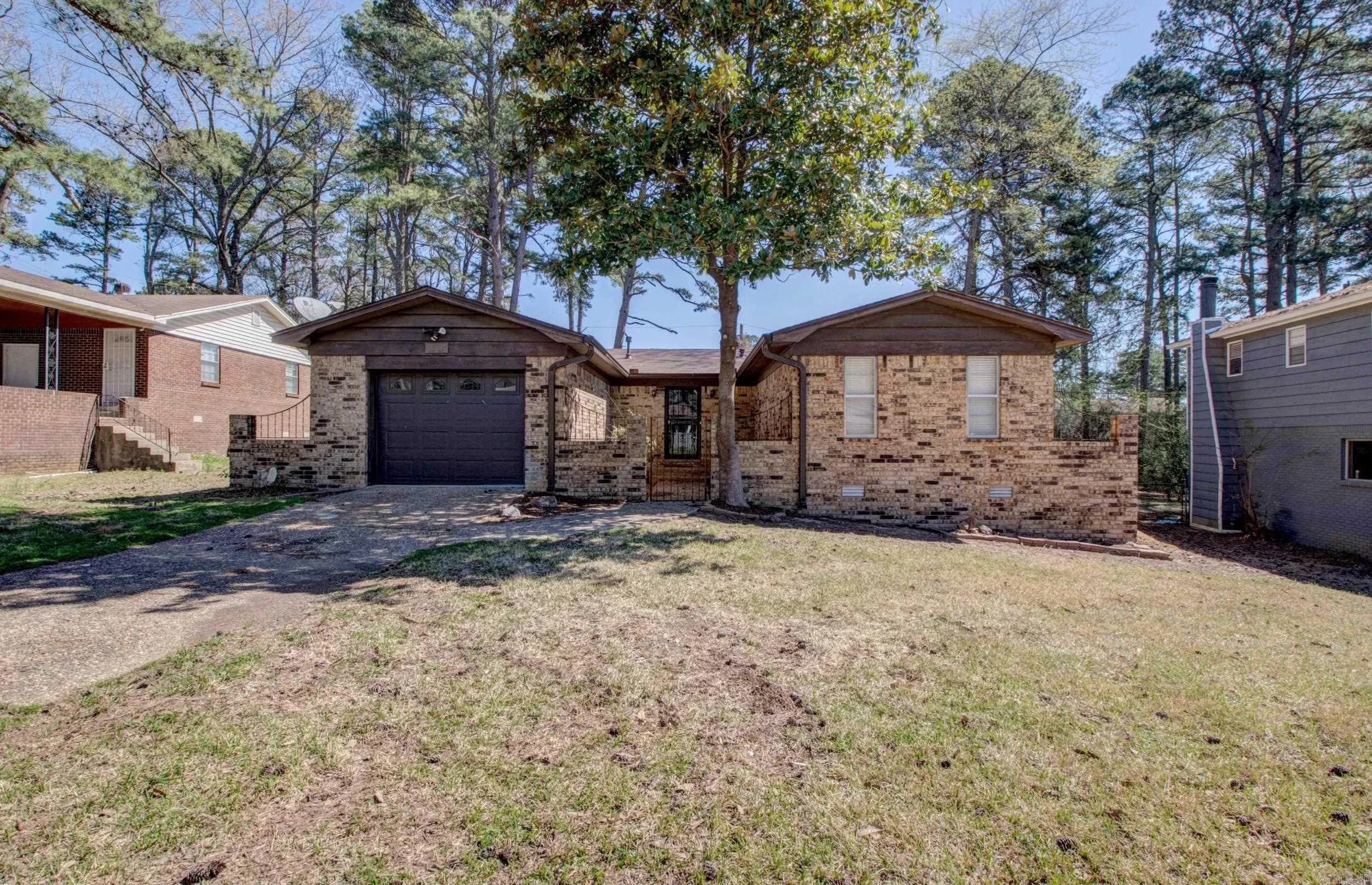 Property at 1727  Marlyn - Image 1