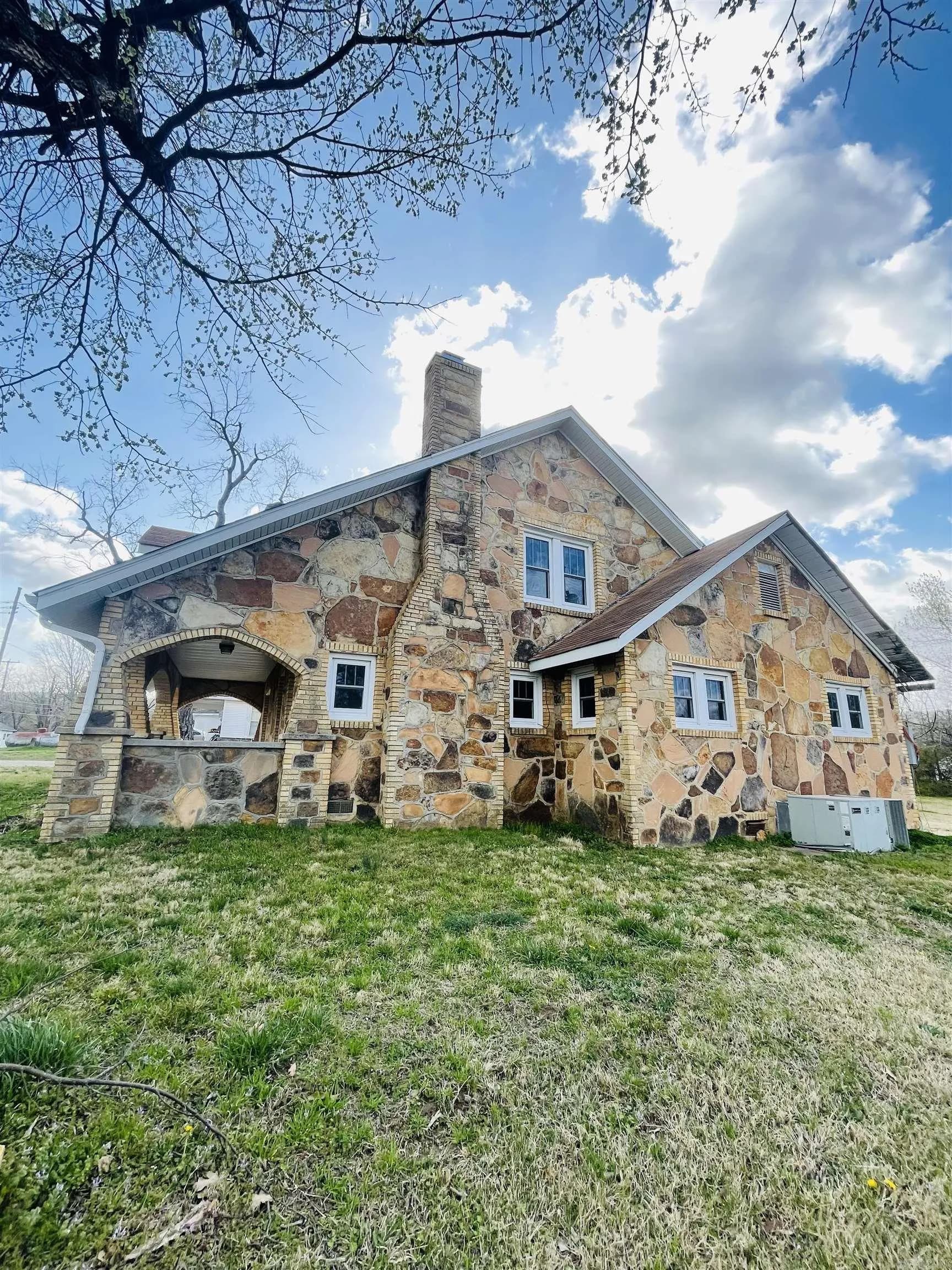 Property at 211 W Campus - Image 5
