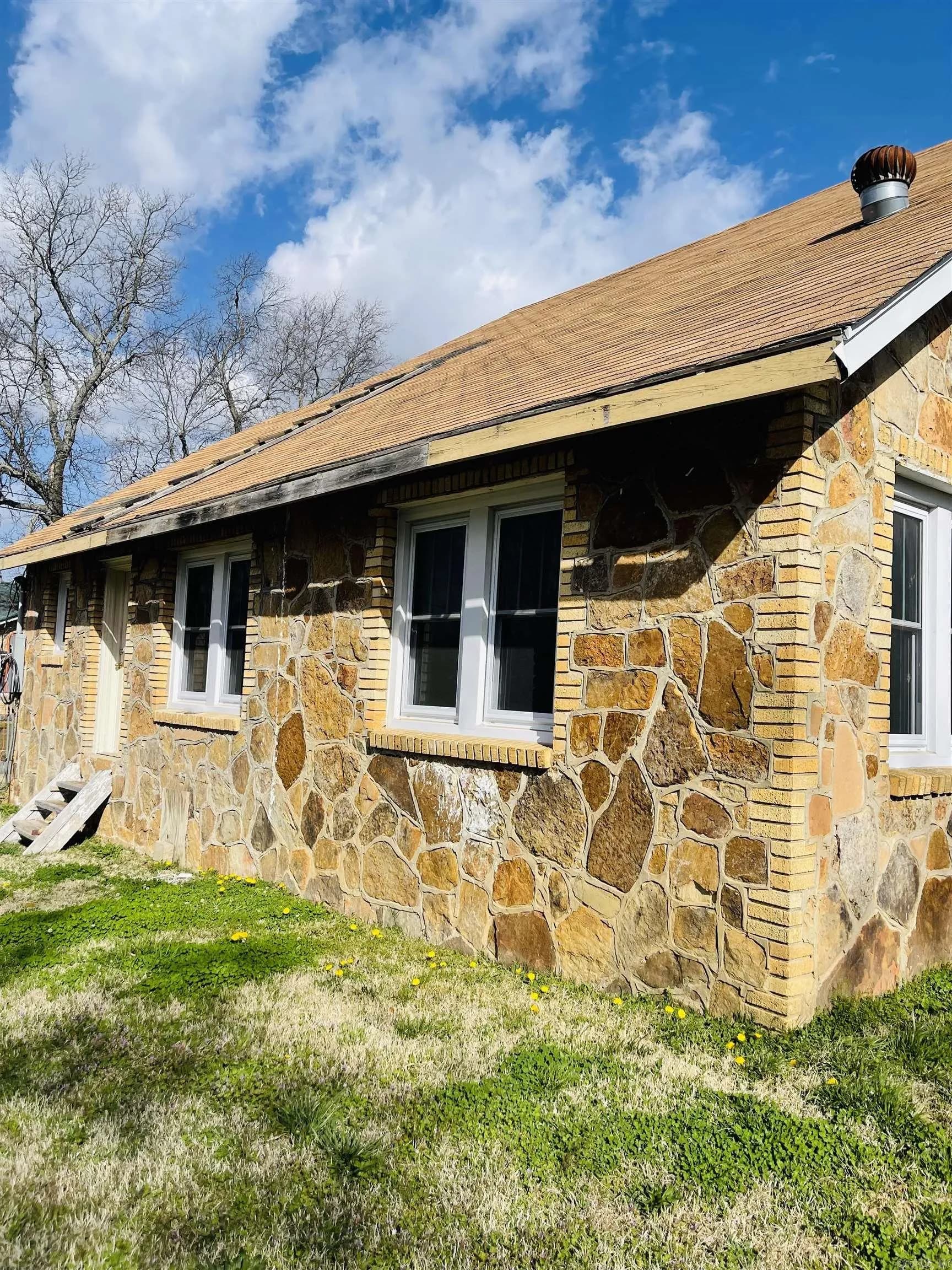 Property at 211 W Campus - Image 6