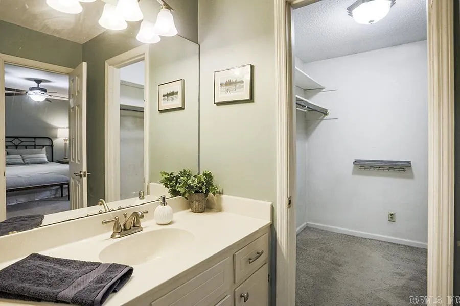 Property at 23  Hayfield - Image 20