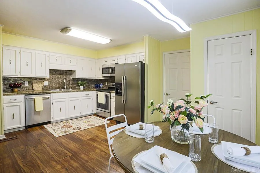 Property at 23  Hayfield - Image 13