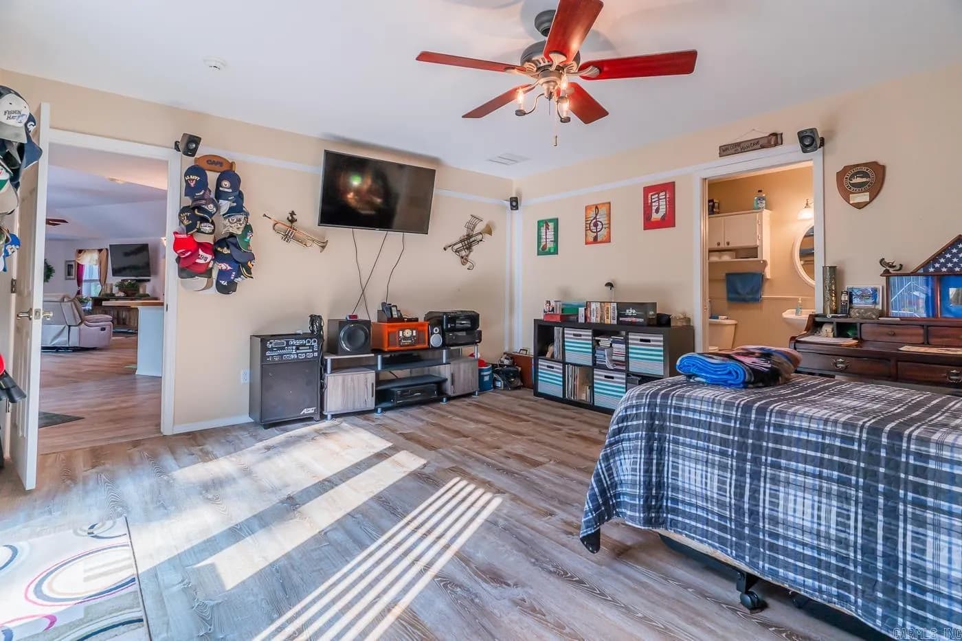 Property at 9  Minentonka - Image 22