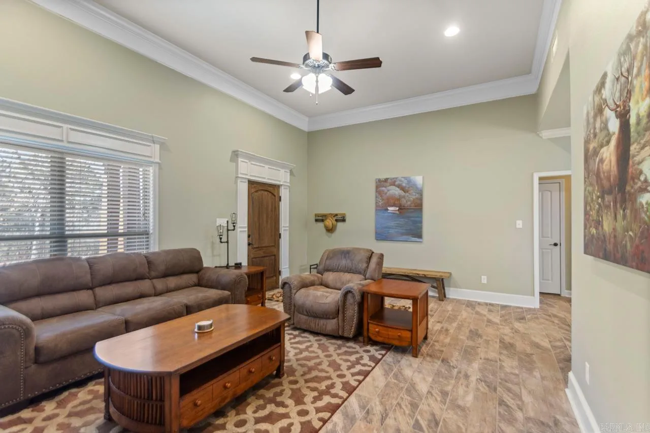 Property at 14715  Chicot - Image 20