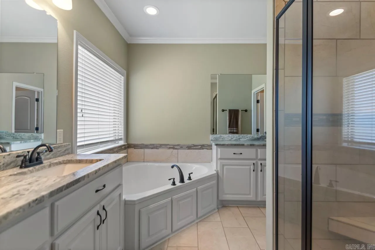 Property at 14715  Chicot - Image 32