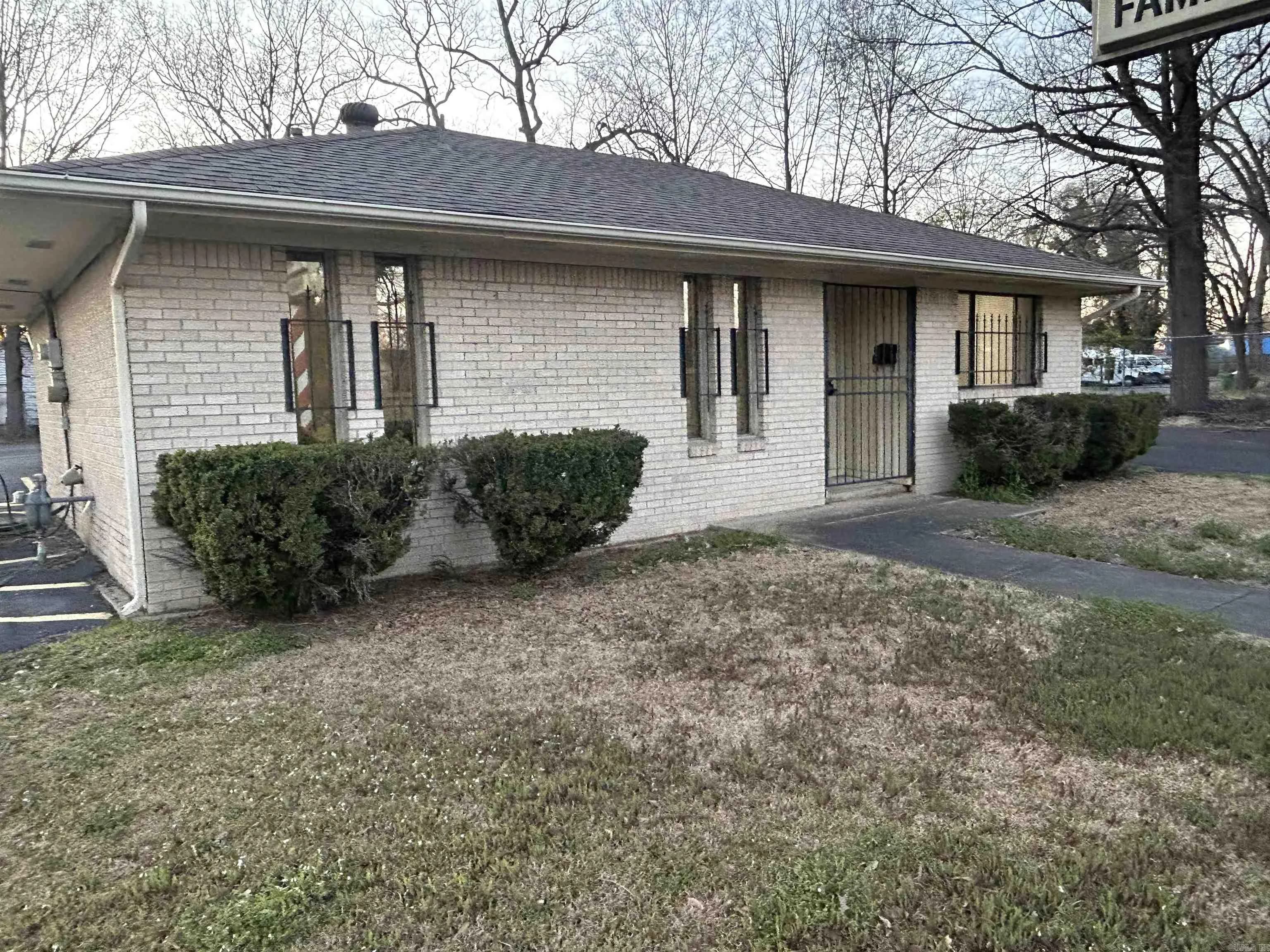 Property at 708 S Cherry - Image 1